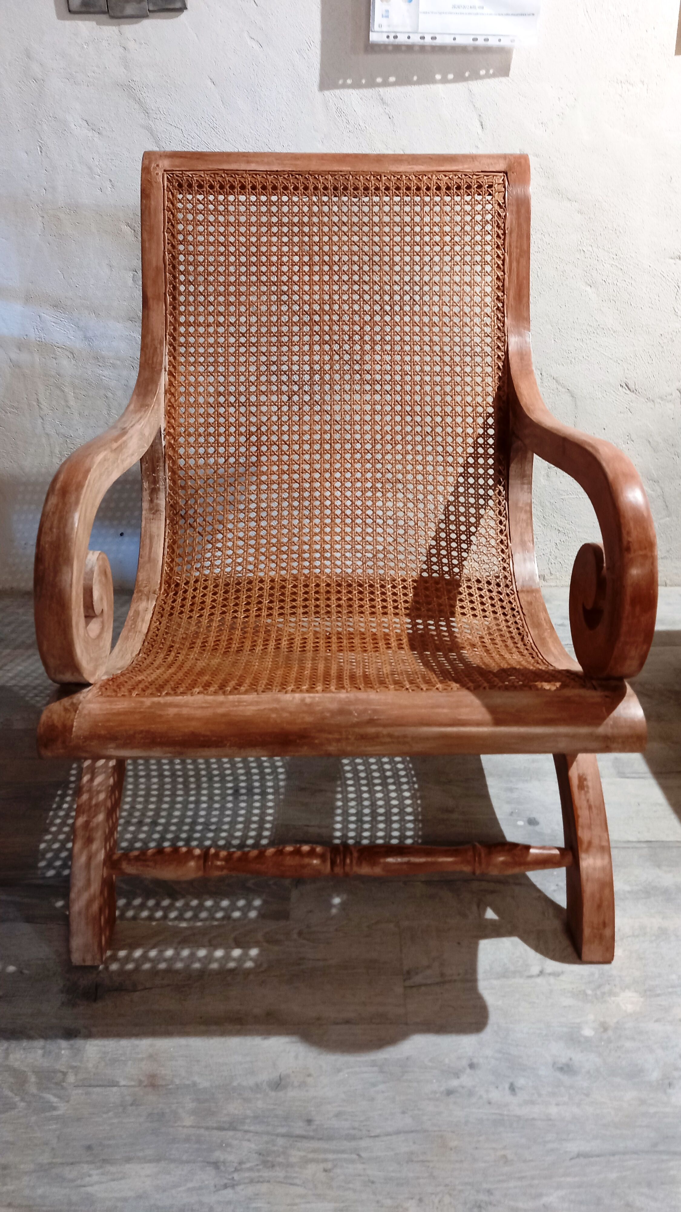 Fauteuil à crosse en cannage