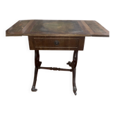 Table ancienne à abattants en bois patiné – héritage familial – début XXe