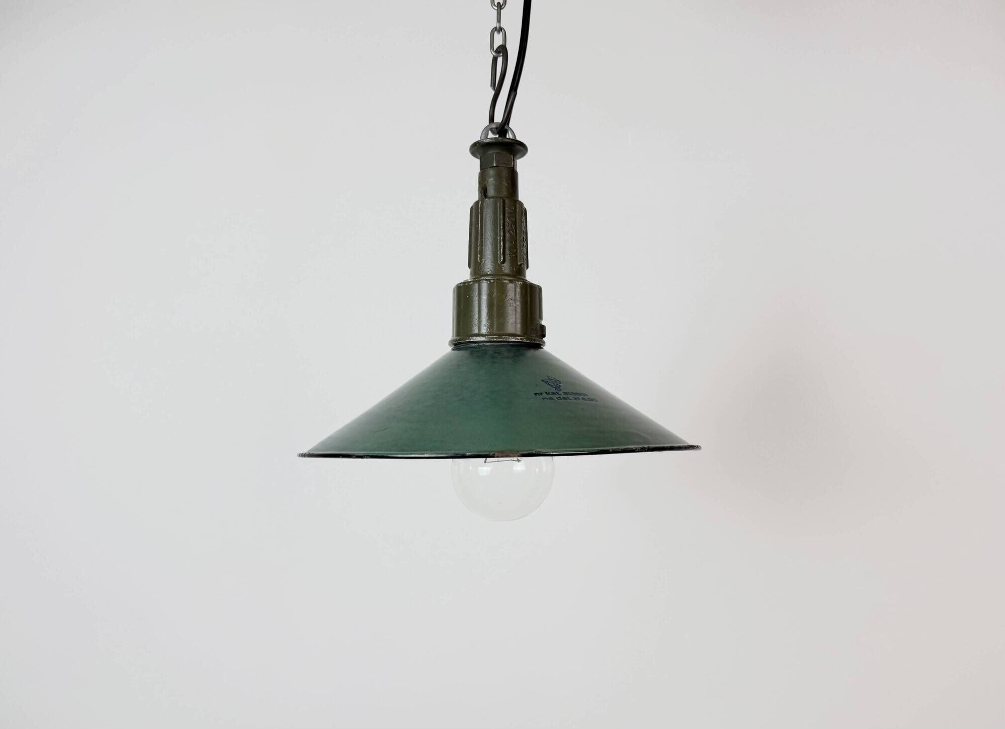 Industrial Green Enamel Military Pendant Lamp with Cast Aluminium Top, 1960