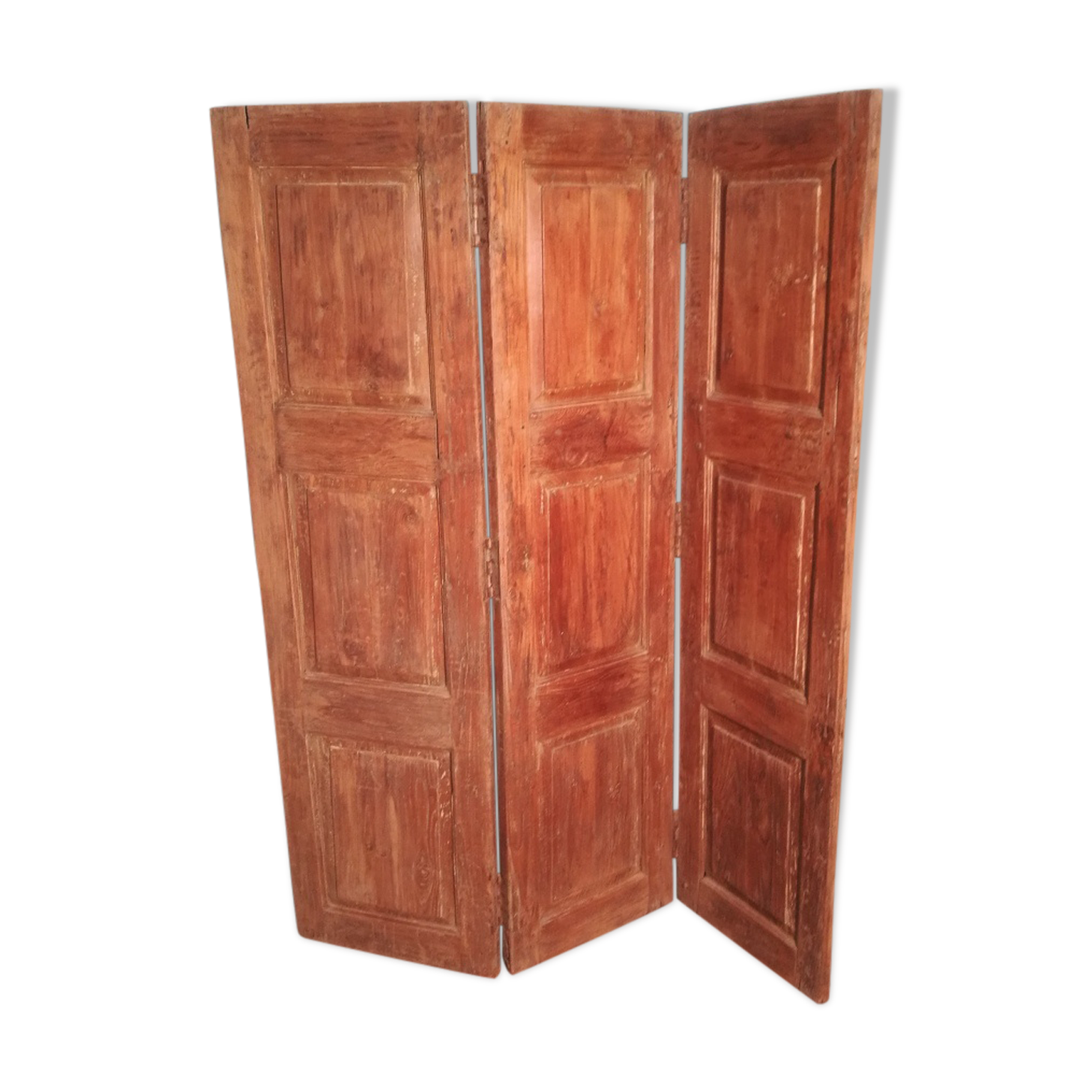 Screen in teak