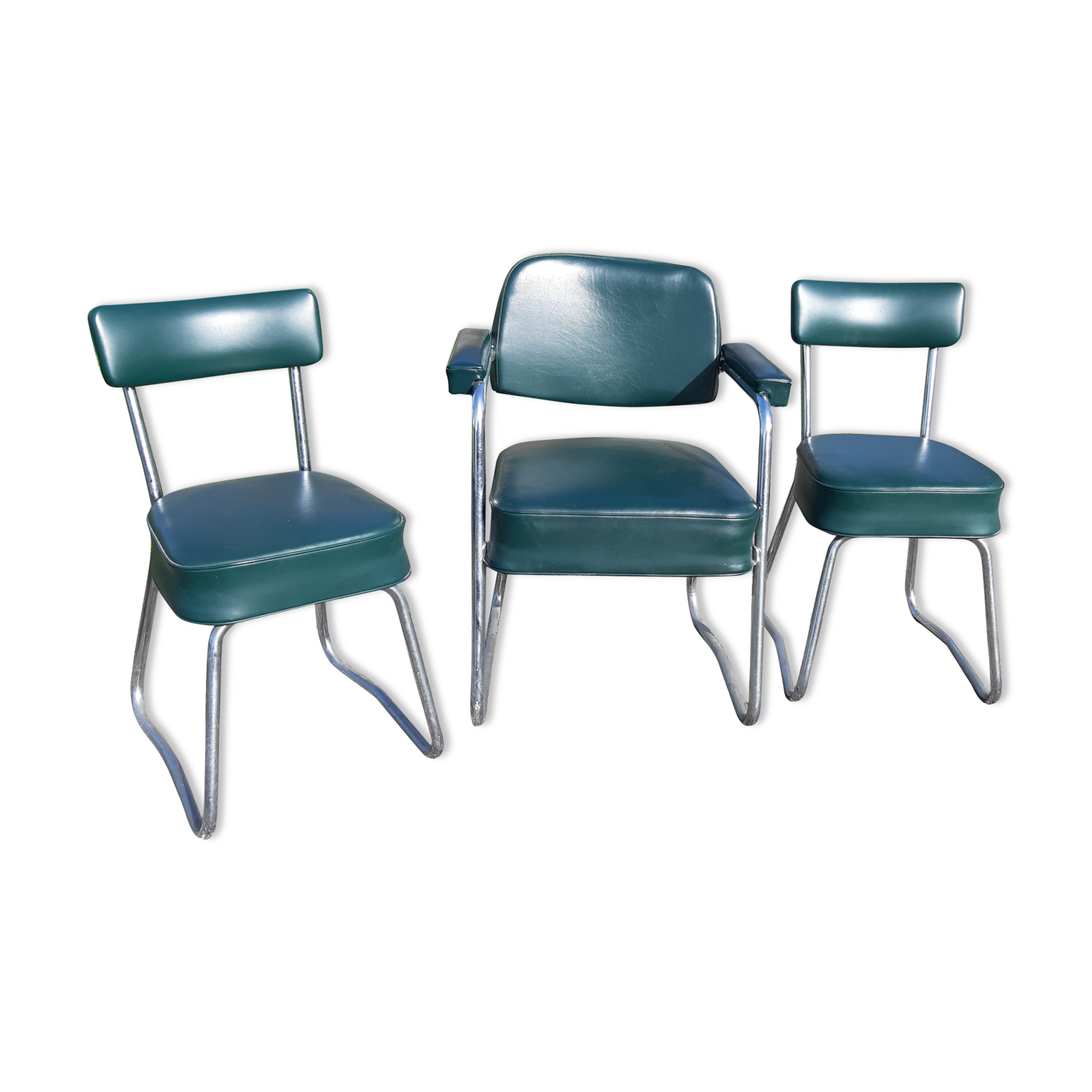 1 Chair and 2 Pullman Chairs