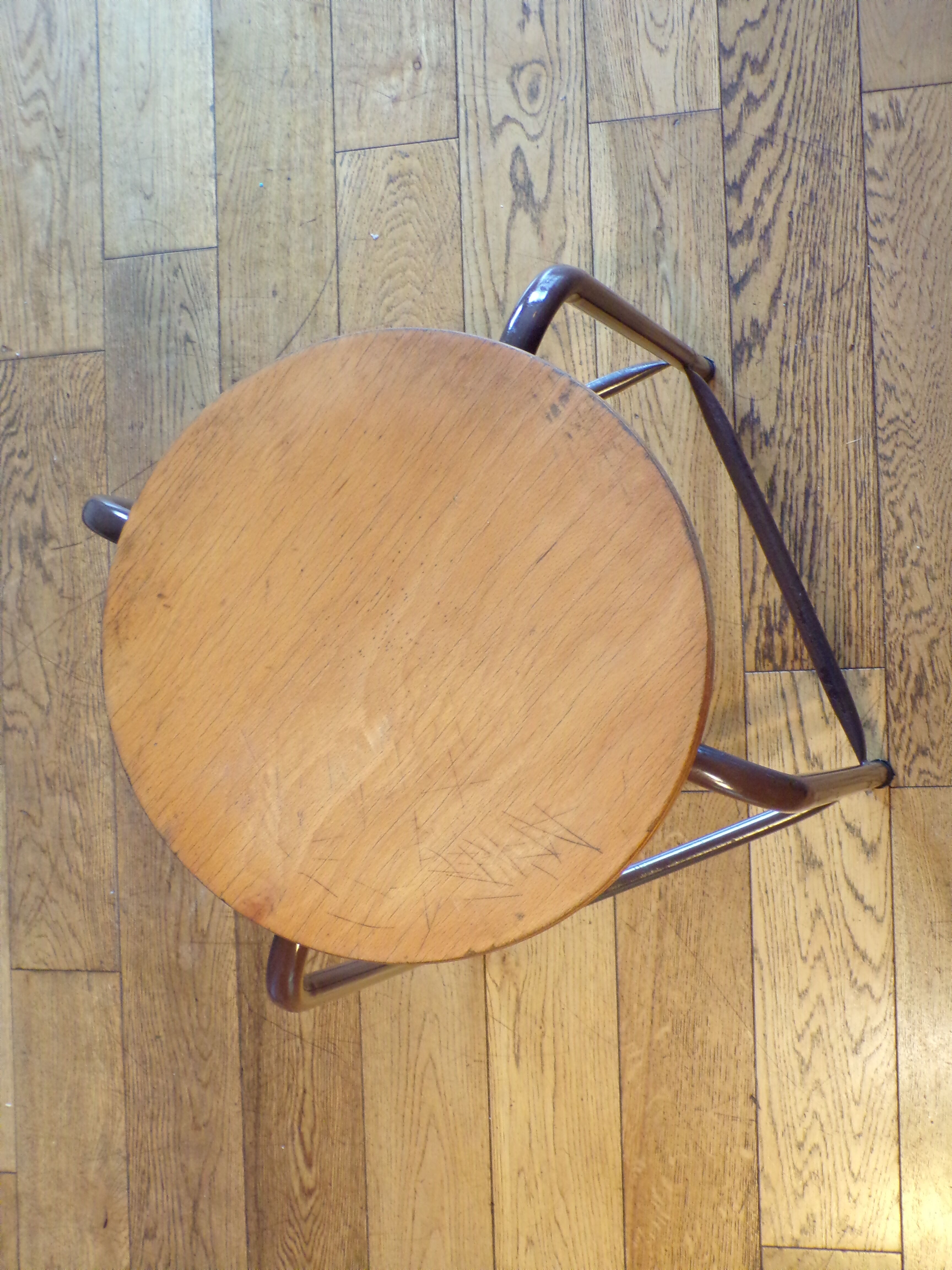 Workshop top stool