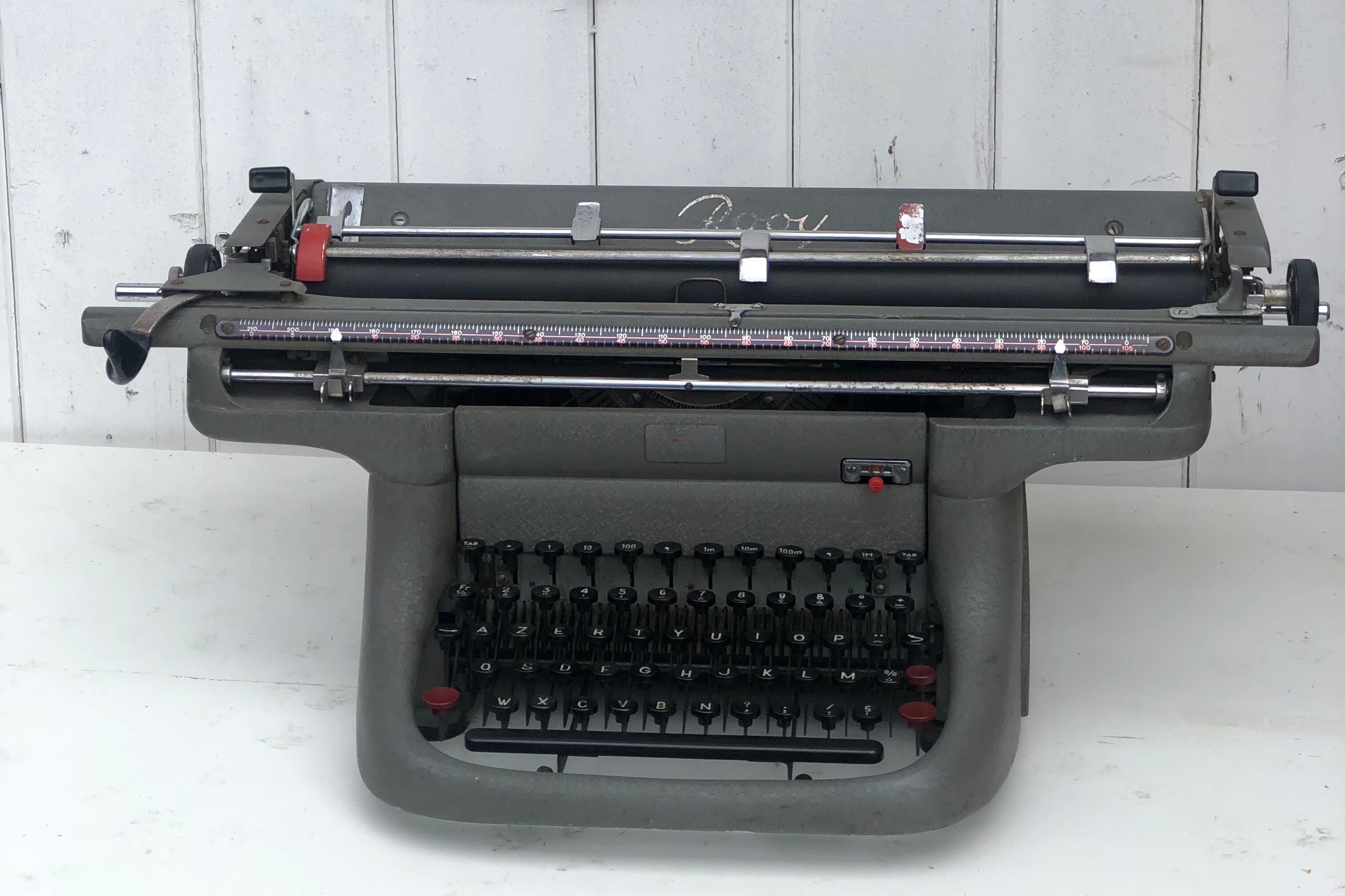 Rooy typewriter