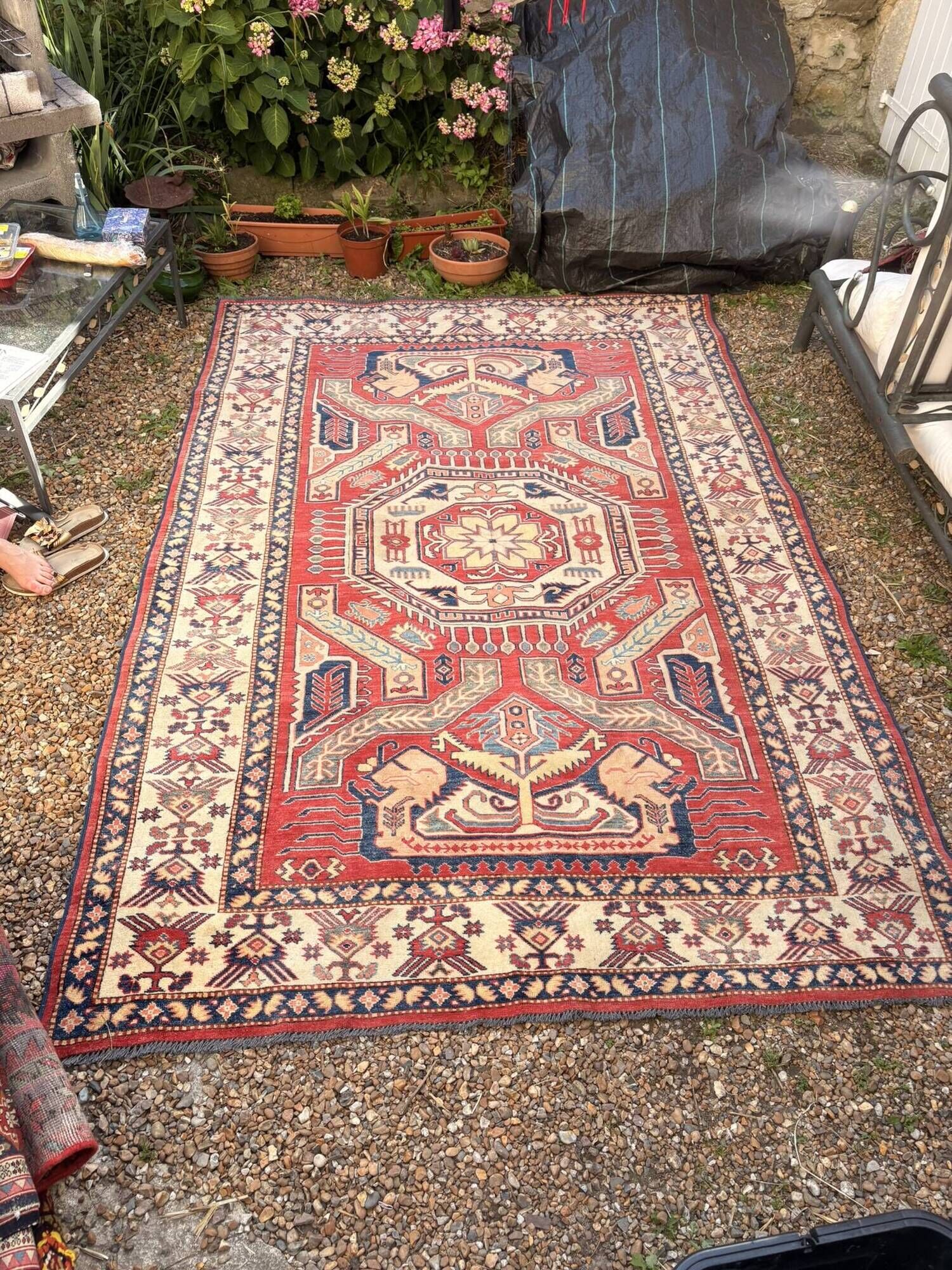 Antique Caucasian Shirvan carpet from the late 19th century, handmade wool, 183x275cm.