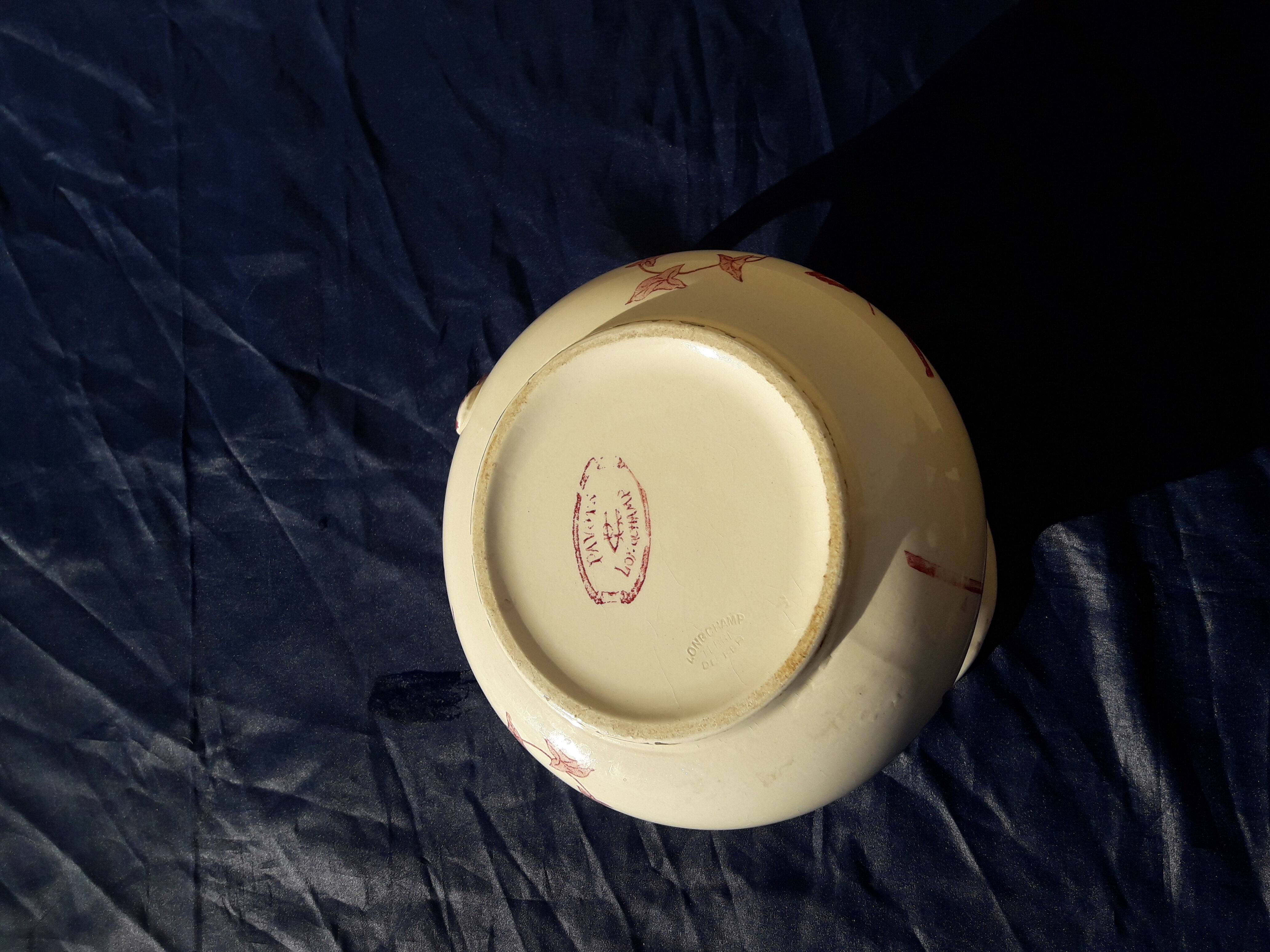 Broc de toilette en faïence de Longchamp modèle pavots rouge