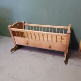 Late 19th century dutch pine wood rocking cradle