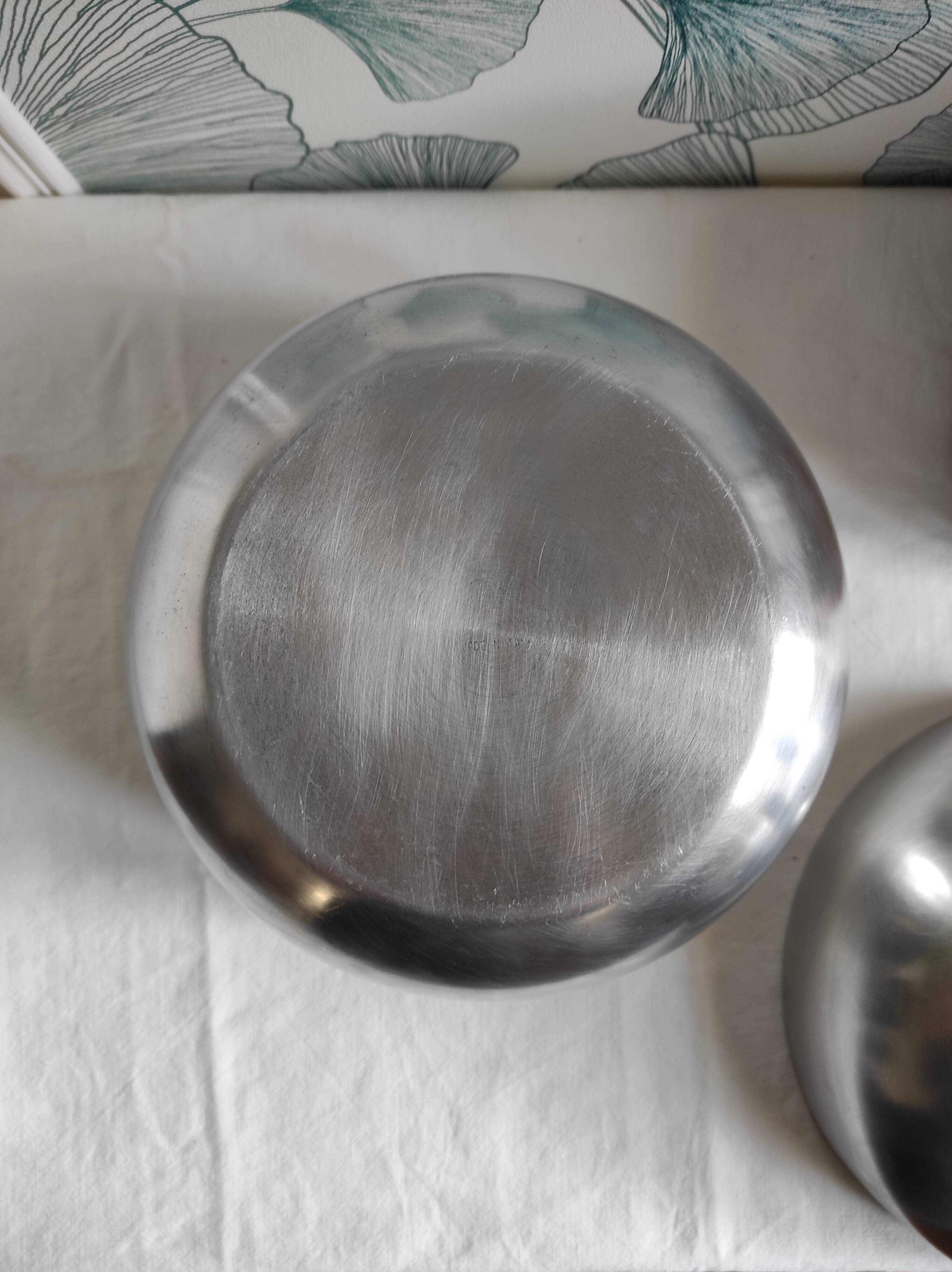Apple ice bucket in vintage Italian aluminum design