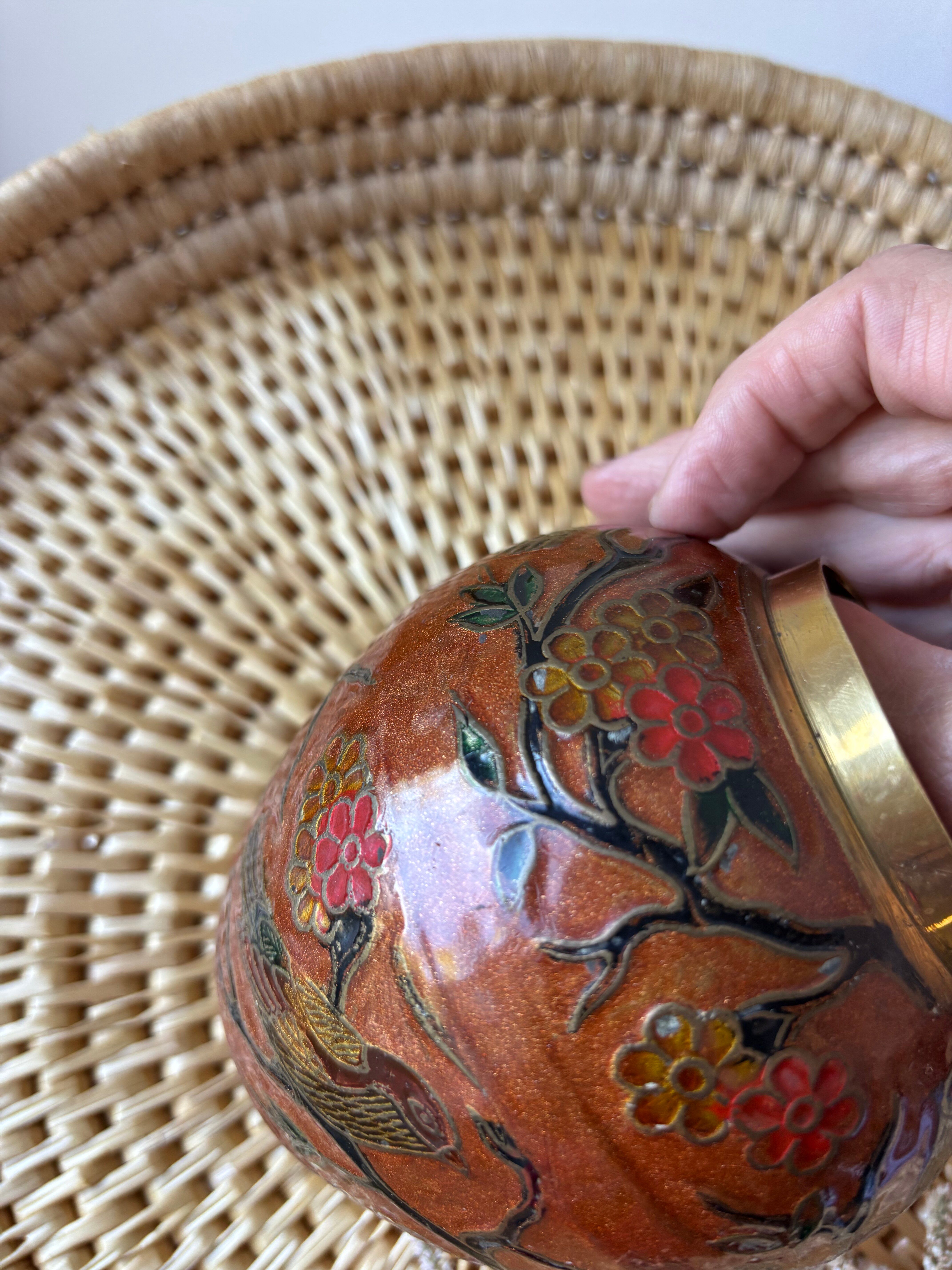 Boîte à couvercle en laiton émaillé cloisonné -oiseaux et fleurs, Mad