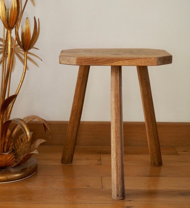Tripod stool