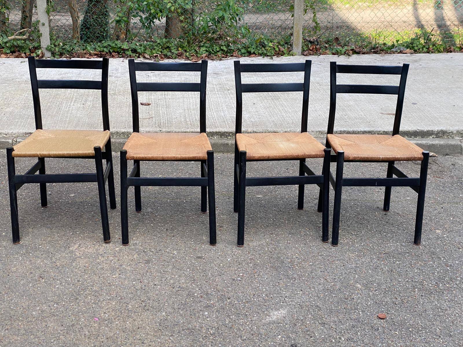 4 chaises scandinaves italiennes Gessef noires bois massif et cordage