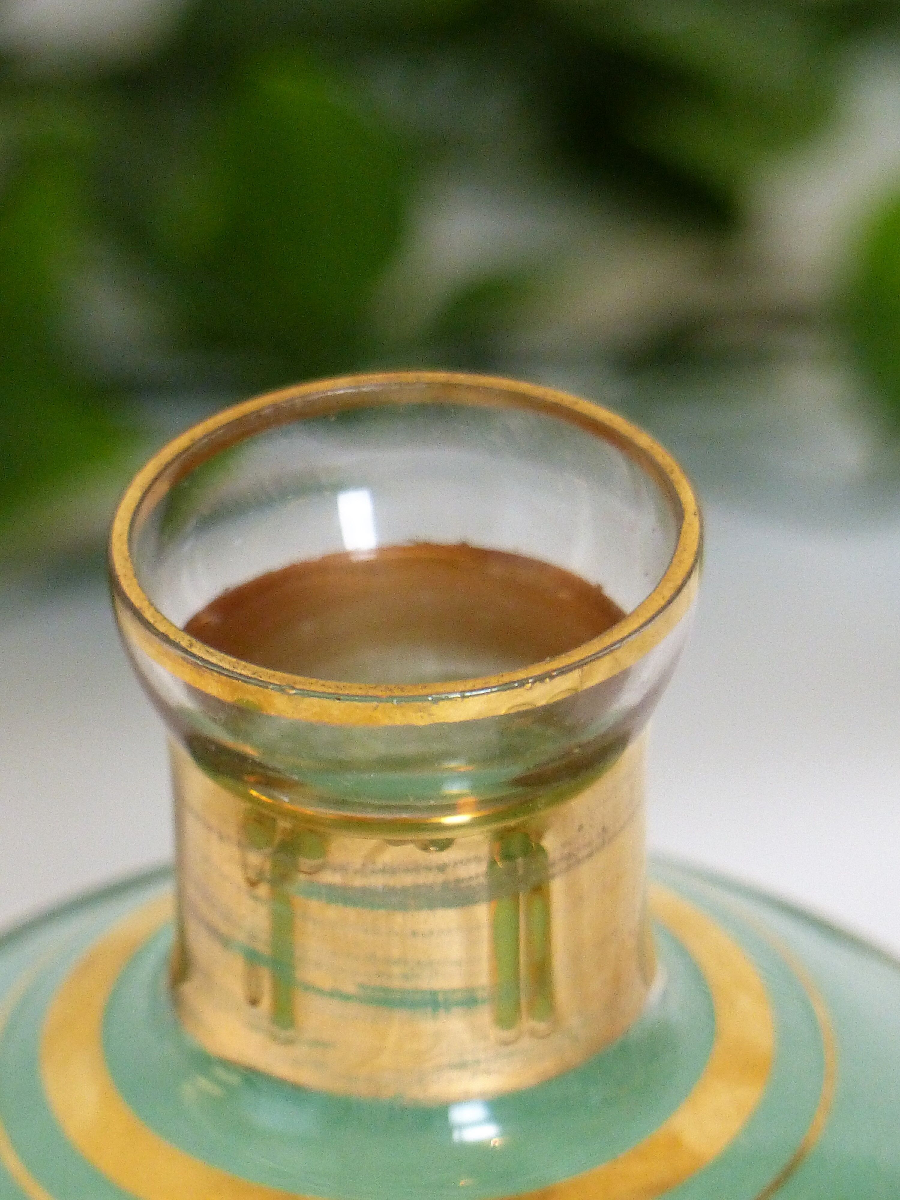 Green liqueur carafe and its 6 glasses