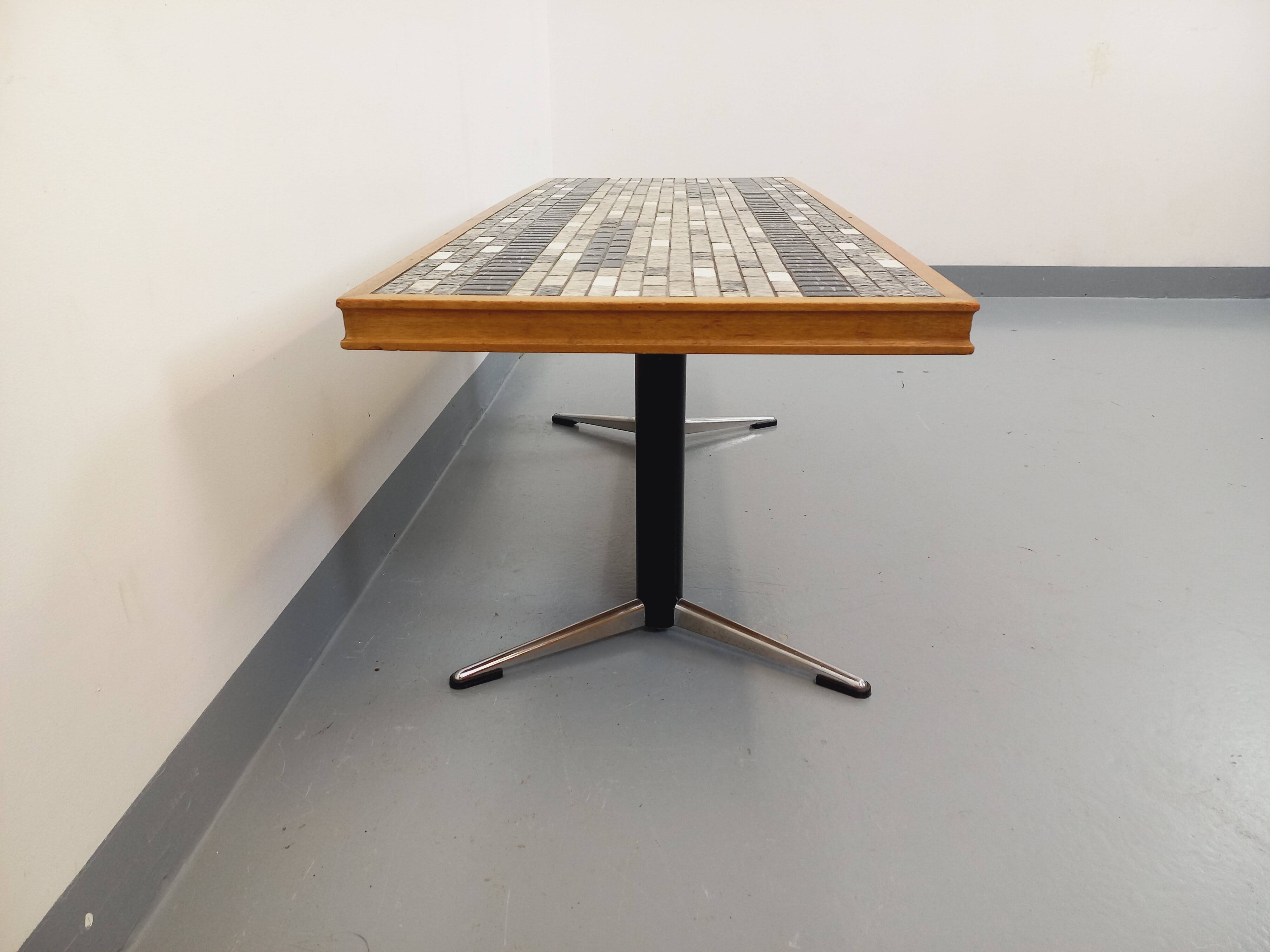 Vintage coffee table from the 60s and 70s in ceramic, wood and metal