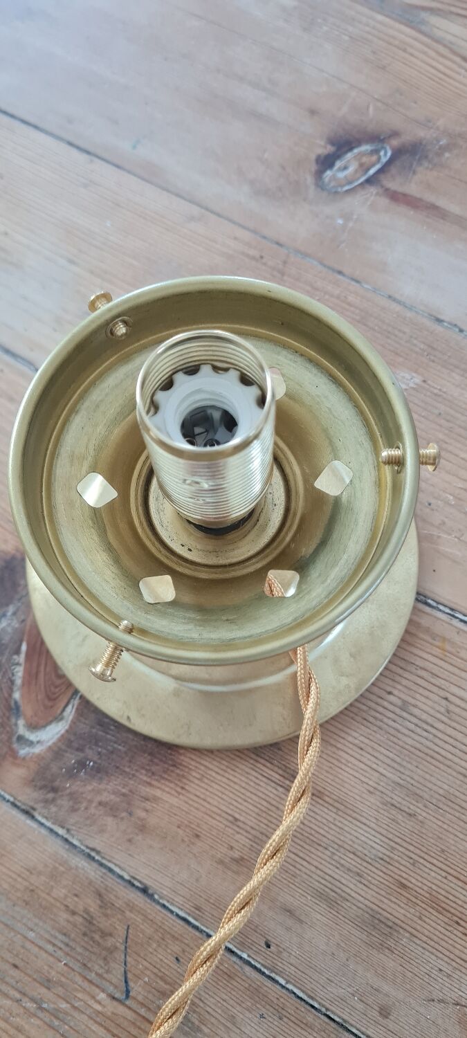 Table lamp in pressed glass