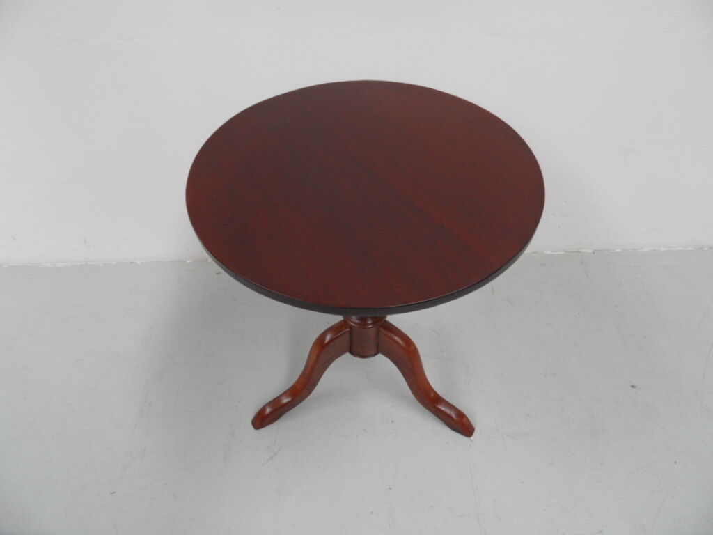 Antique mahogany round side table