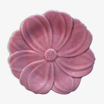 Pink ceramic plate of Charolles, Art Deco, Dahlia