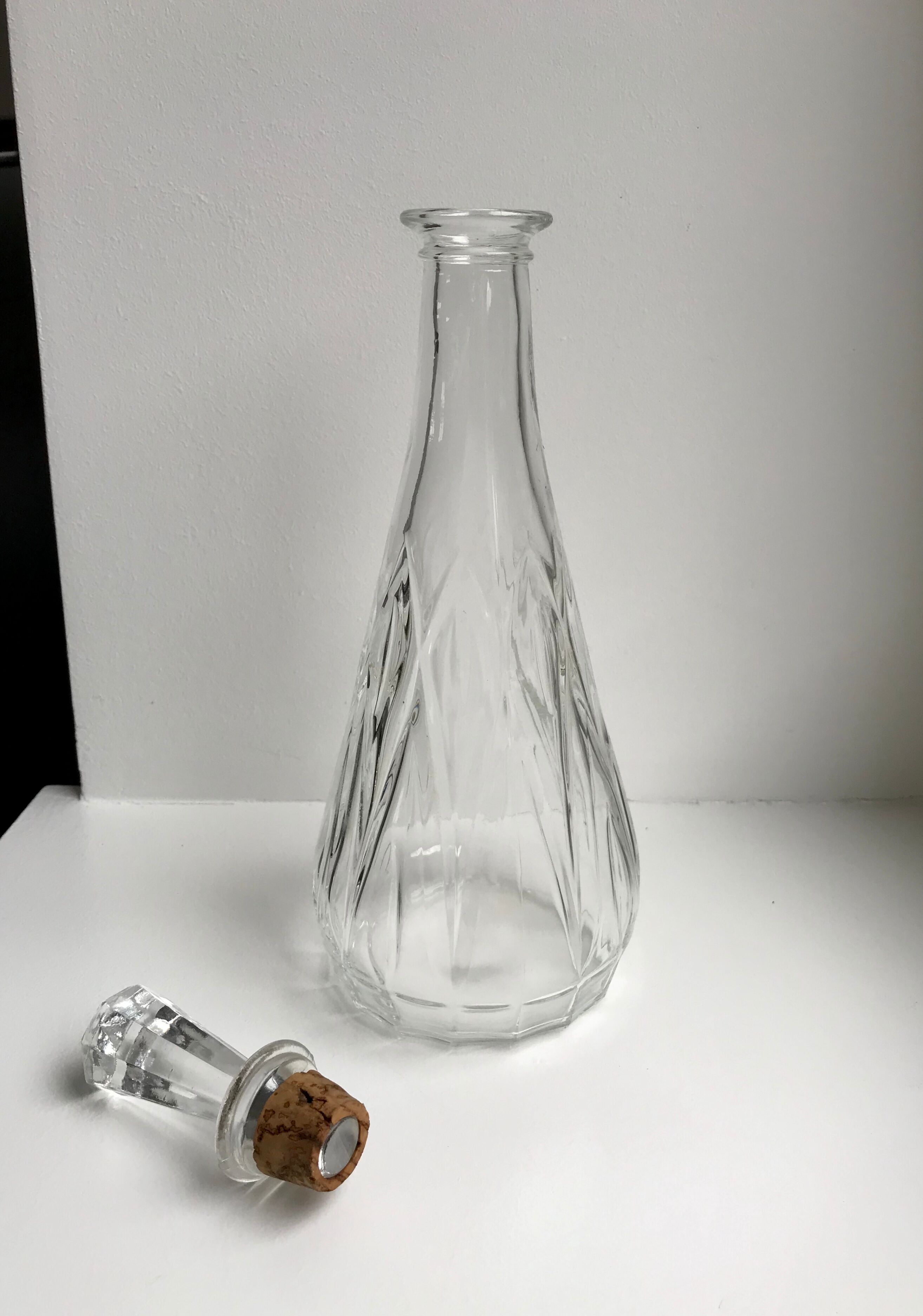 Old-liquor carafe