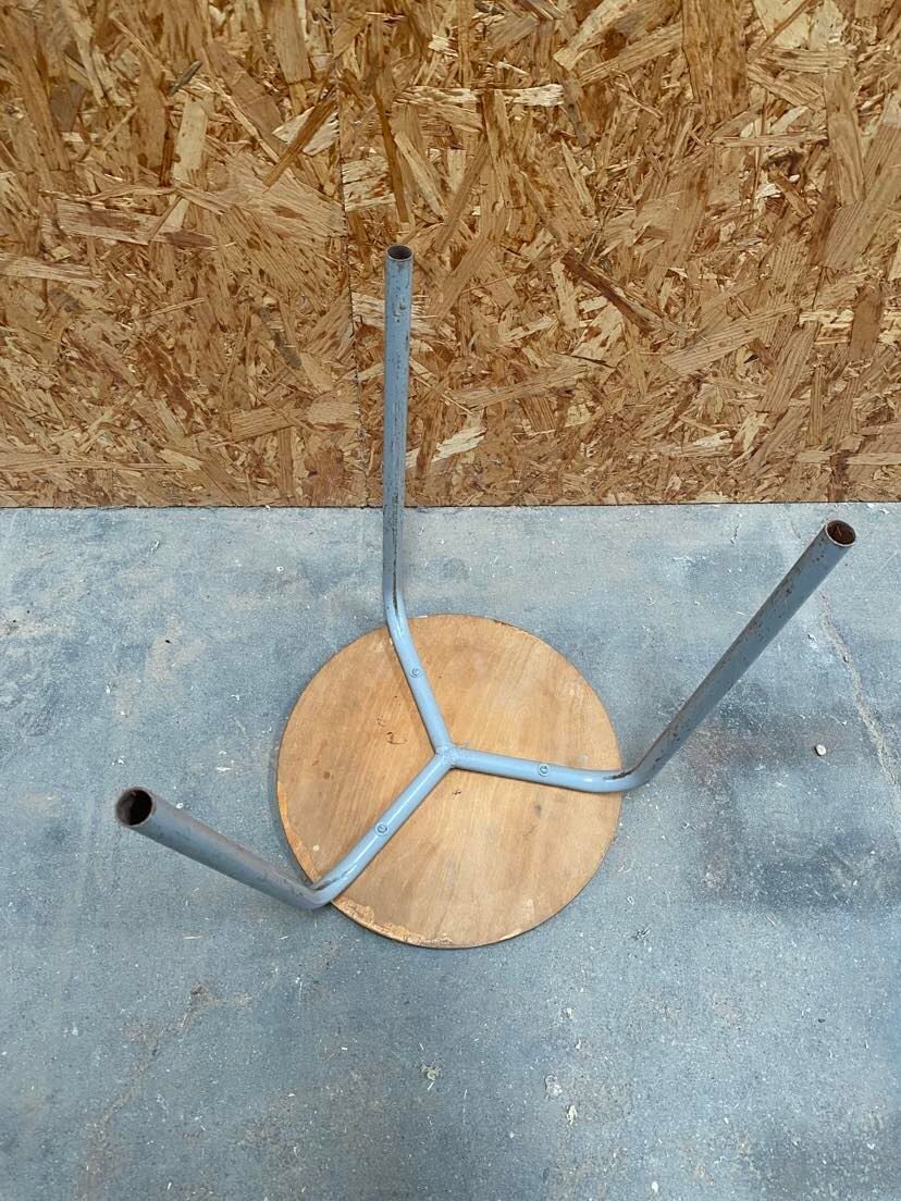 Tripod stool