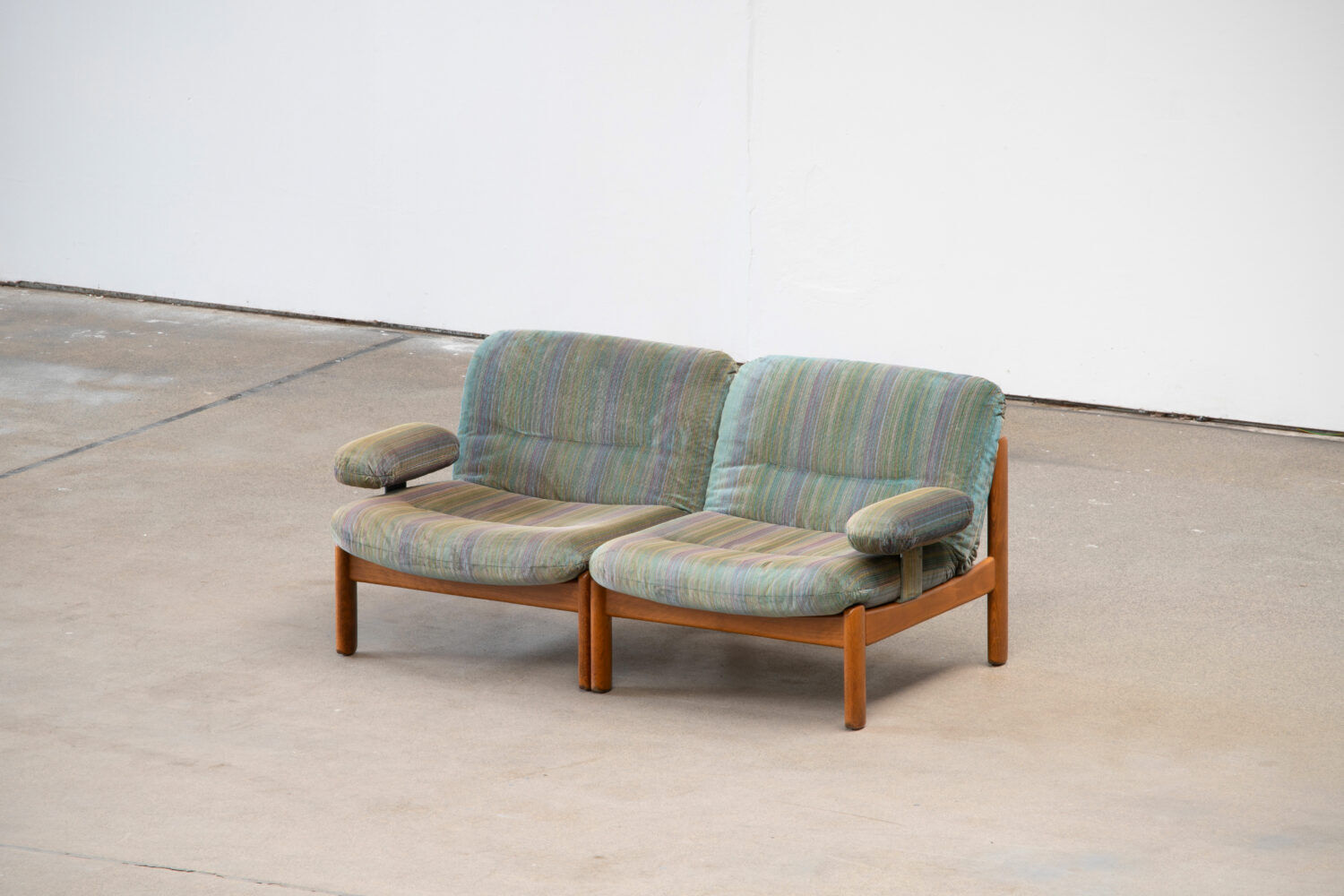 Pair of Scandinavian armchairs in teak and velvet, 1960