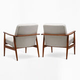 Paire de fauteuils type 300-192 GFM