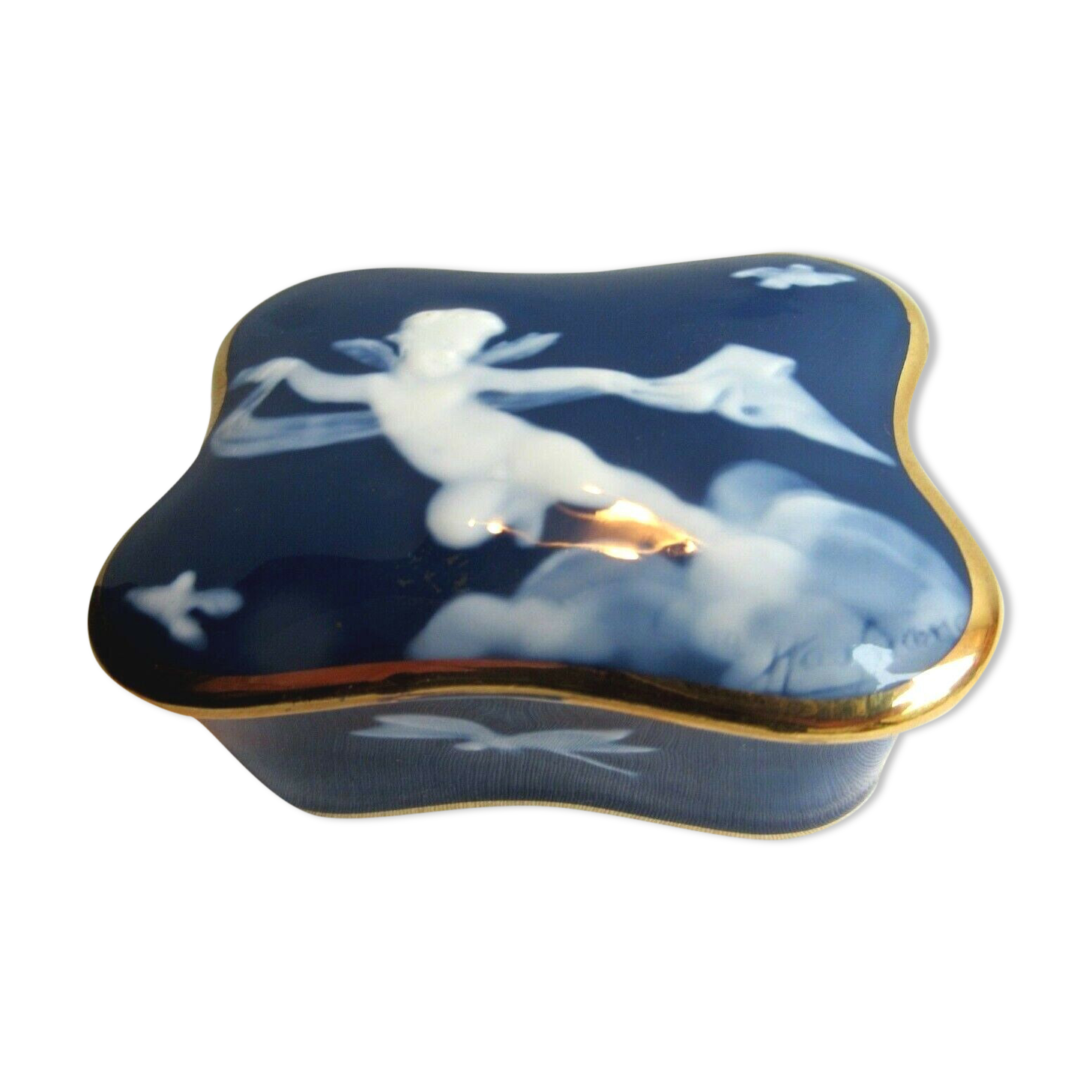 Boite à bijoux porcelaine fine signée Chaufriasse Limoges: Angelot et papillons