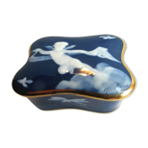 Boite à bijoux porcelaine fine signée Chaufriasse Limoges: Angelot et papillons