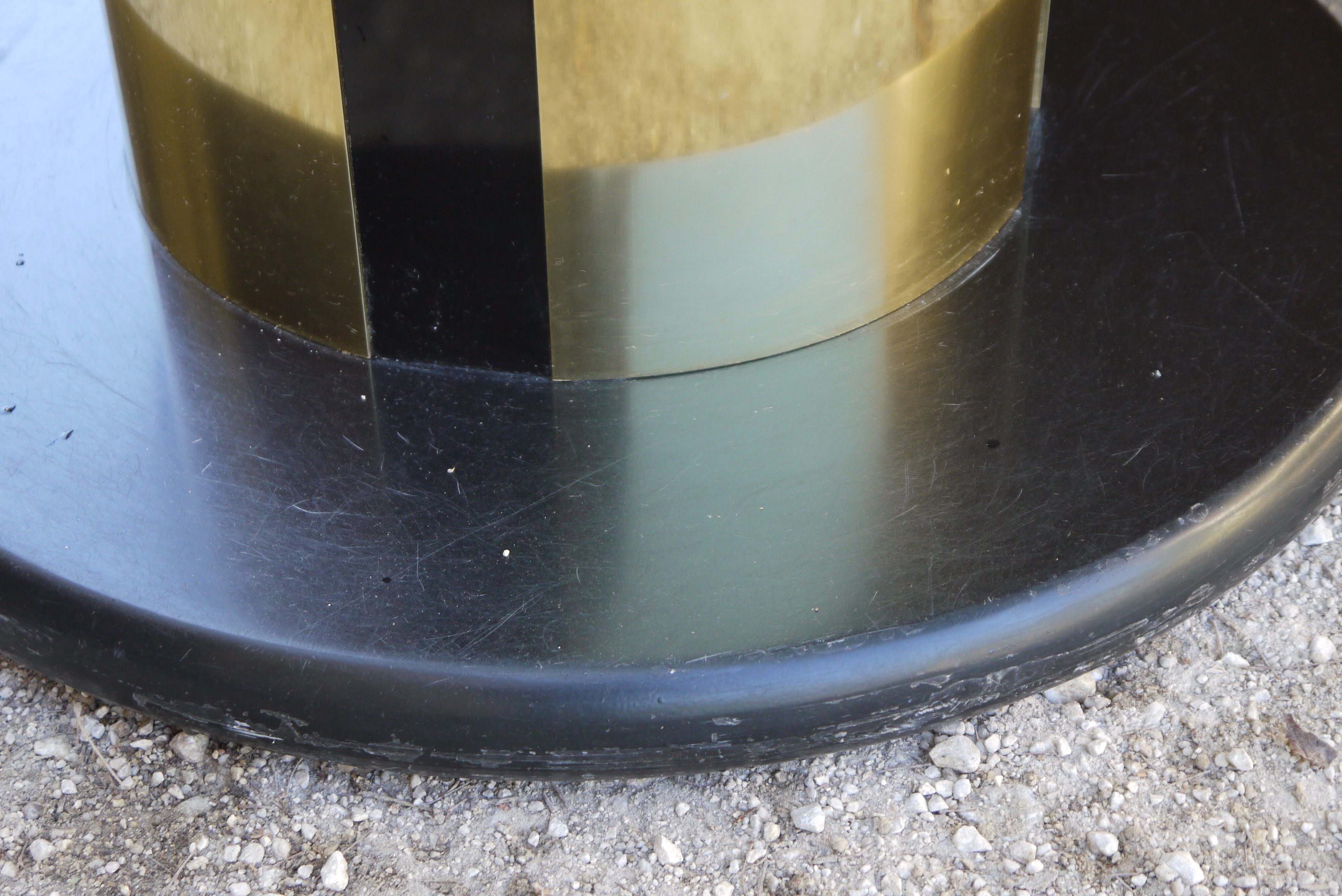 Central table leg gilded and black