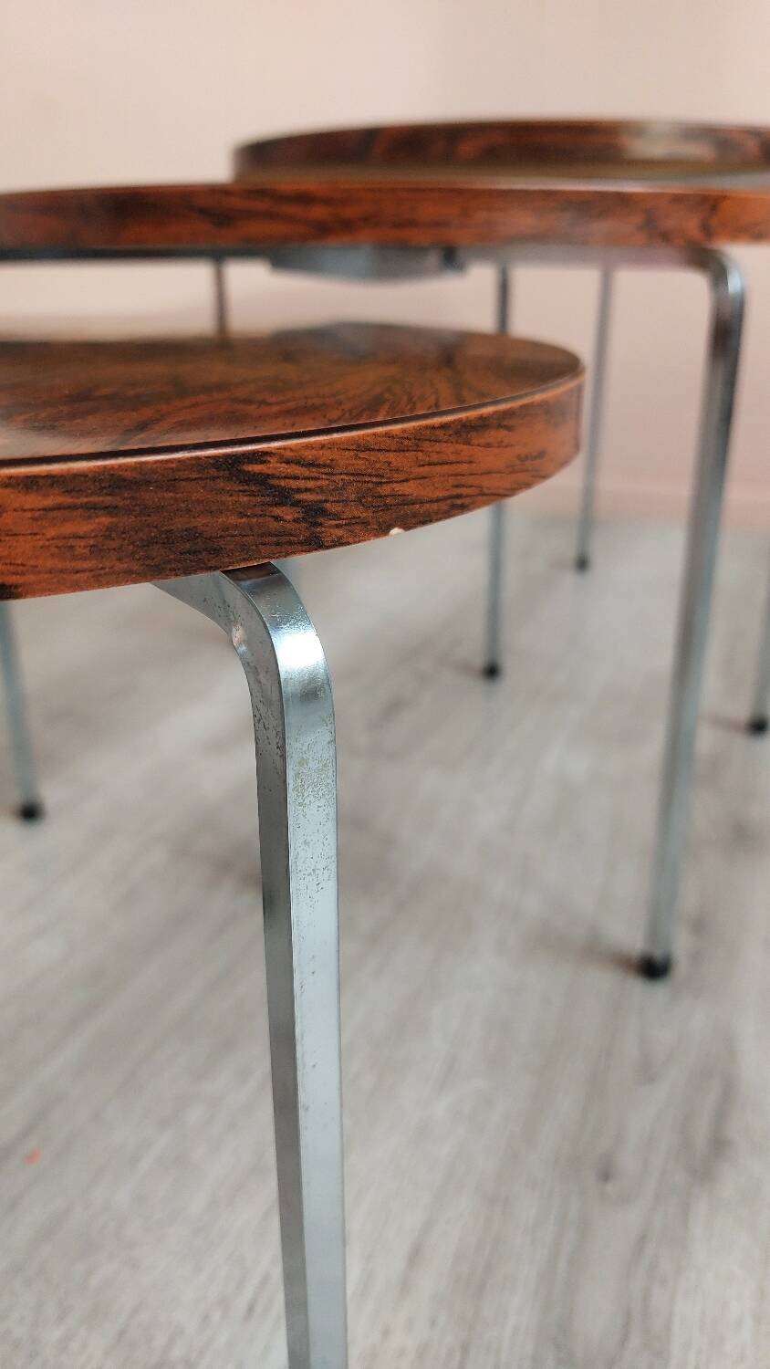 Nesting tables by VAZA Roden.