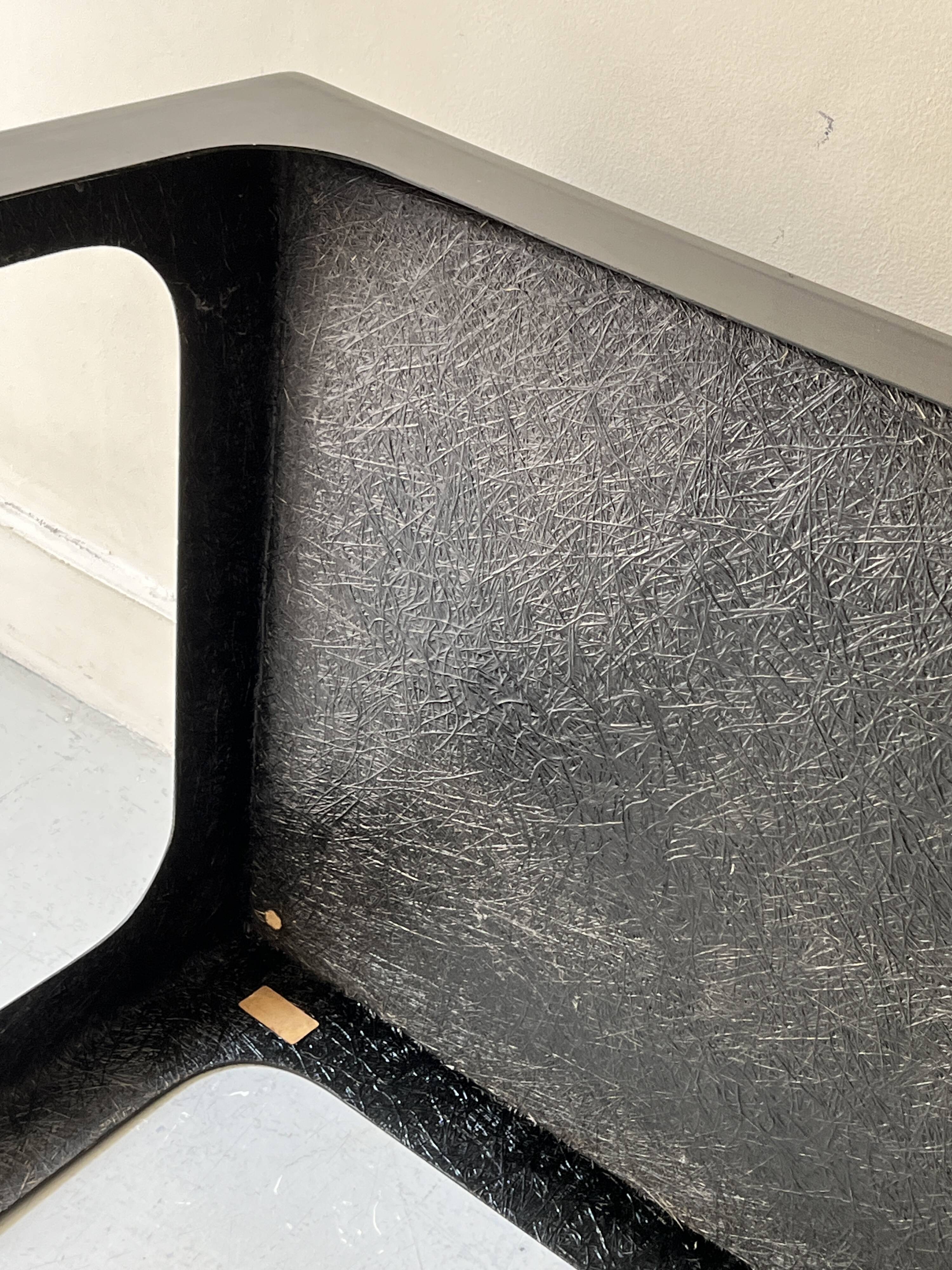 Space Age coffee table in black fiberglass, 1970s design