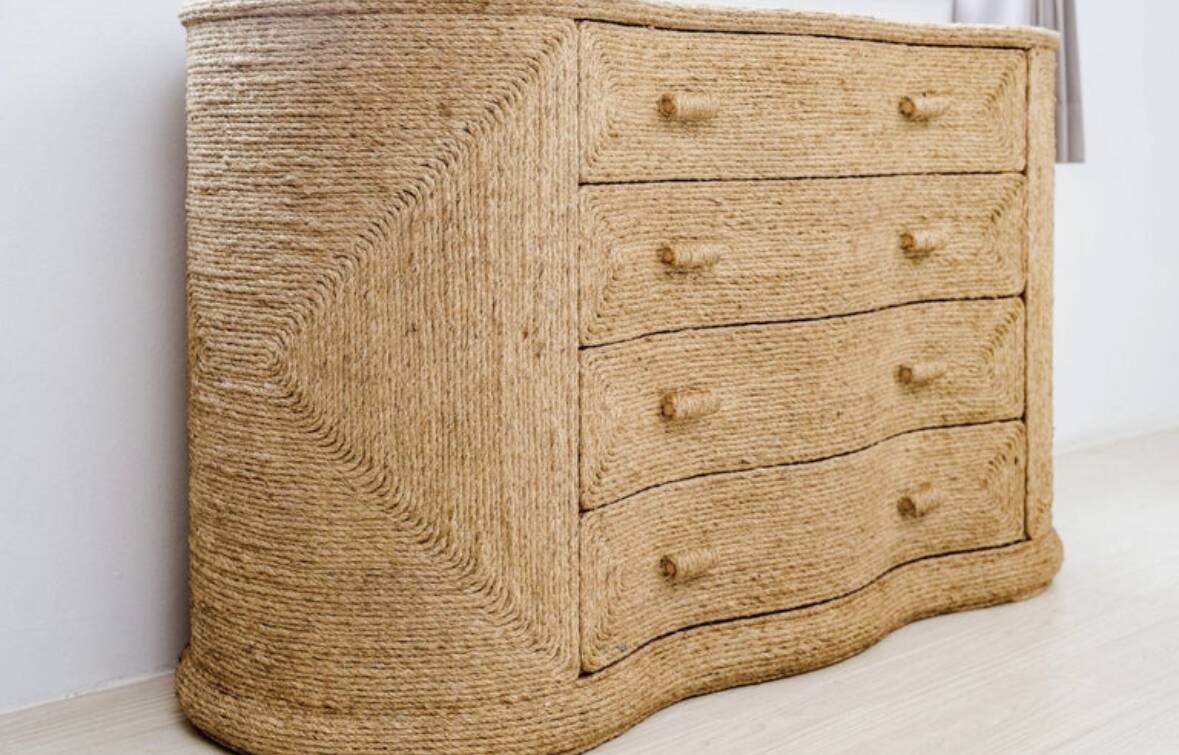 Rope chest of drawers