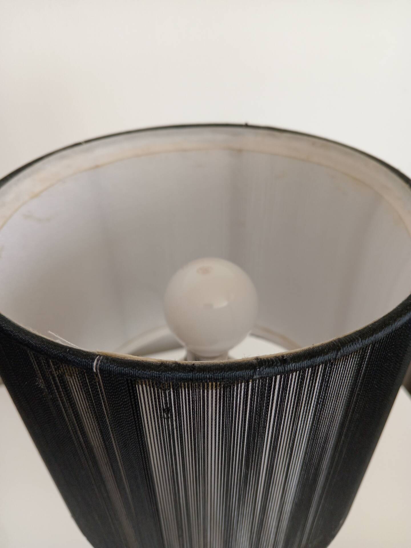 Table lamp