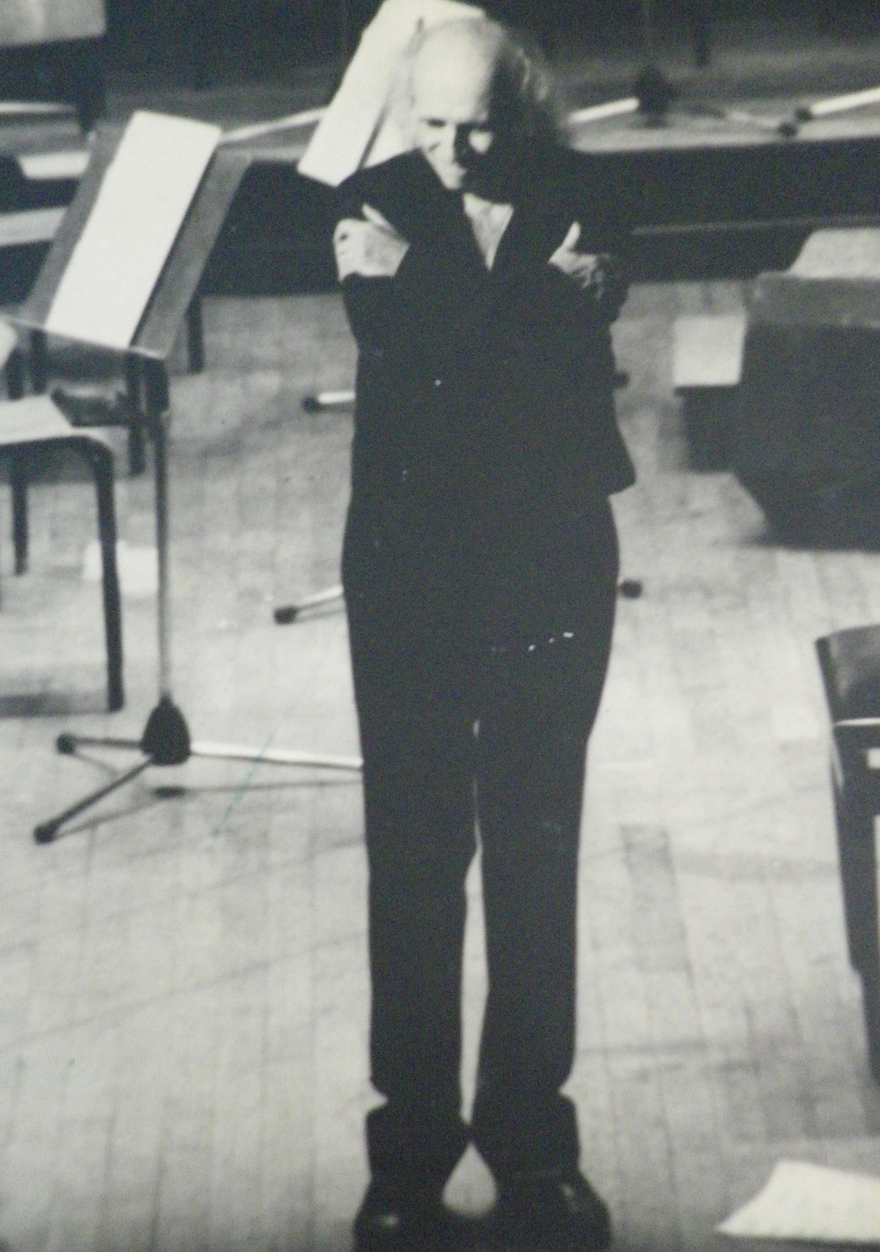 Photograph of Léo Férré