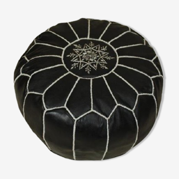 Moroccan pouf in black leather