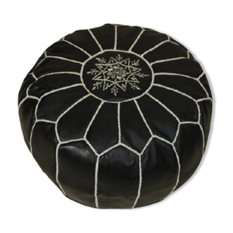 Moroccan pouf in black leather