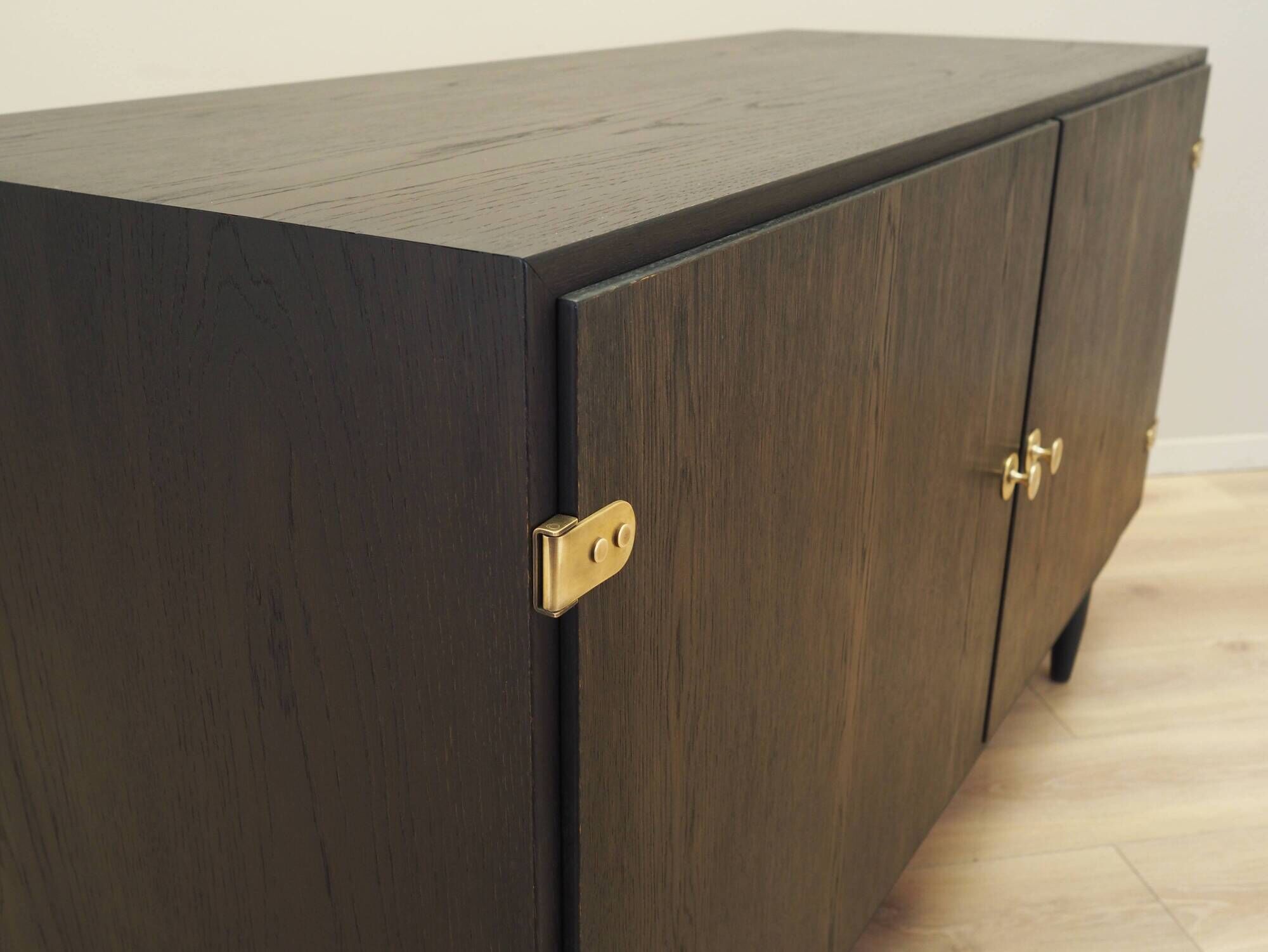 Oak cabinet, Scandinavian design, 1960s, designer: Børge Mogensen, manufact