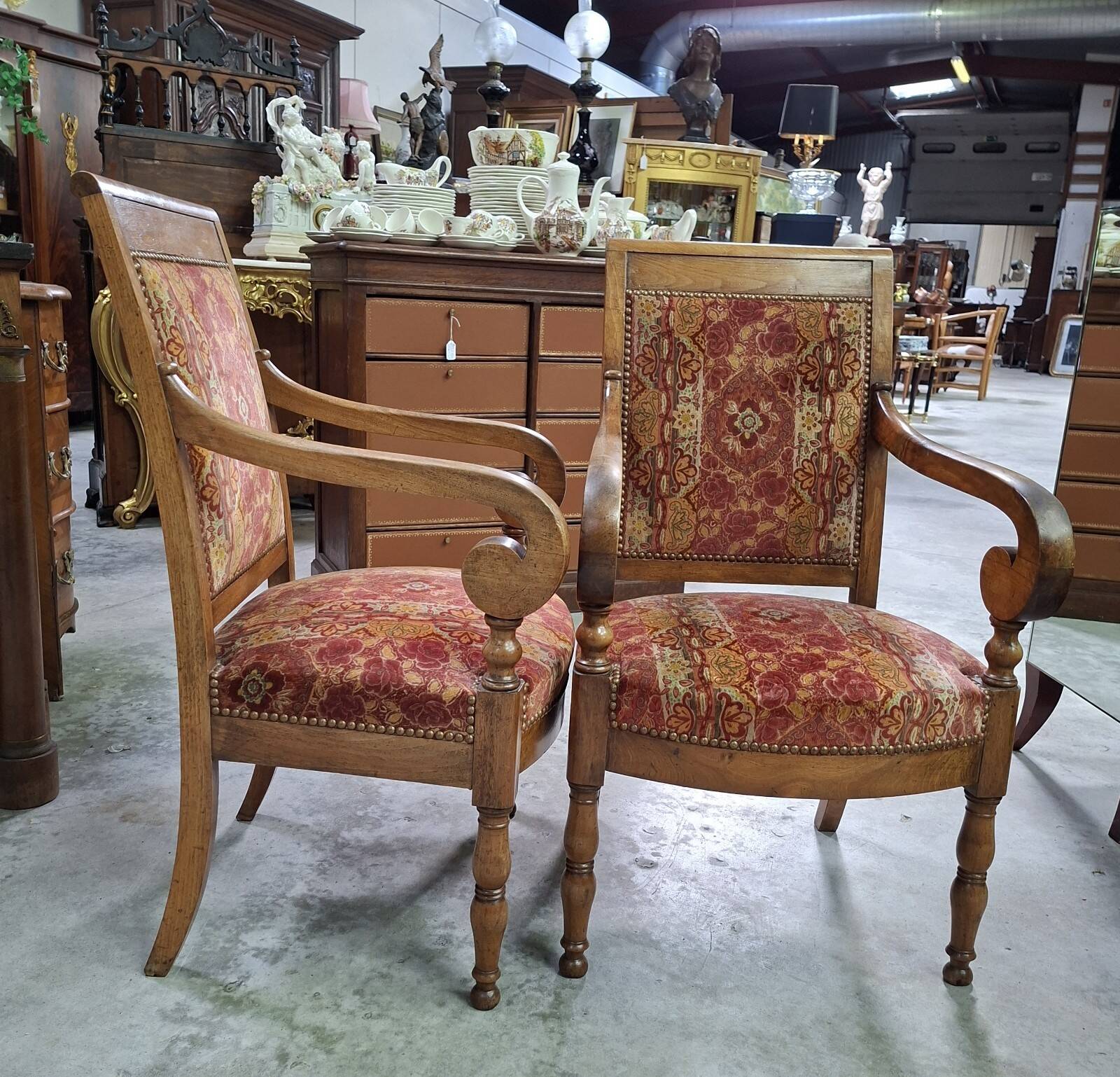 Pair of walnut armchairs – Restoration/Charles X period – 19th century