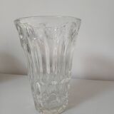 Vase en verre ciselé