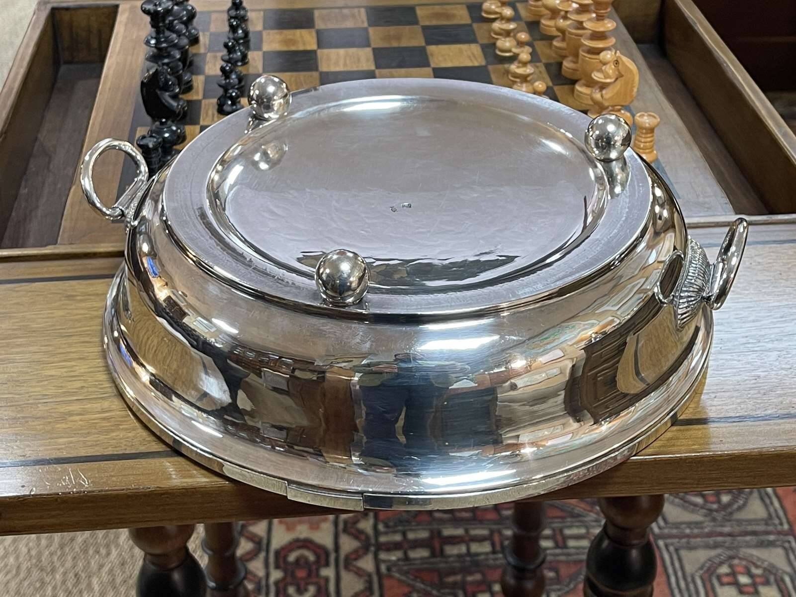 Silver metal dish warmer