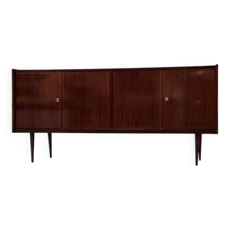 Buffet du milieu du siècle