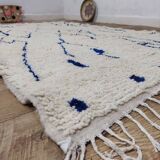 Moroccan Berber rug in cream and blue wool – 250 x 150 cm