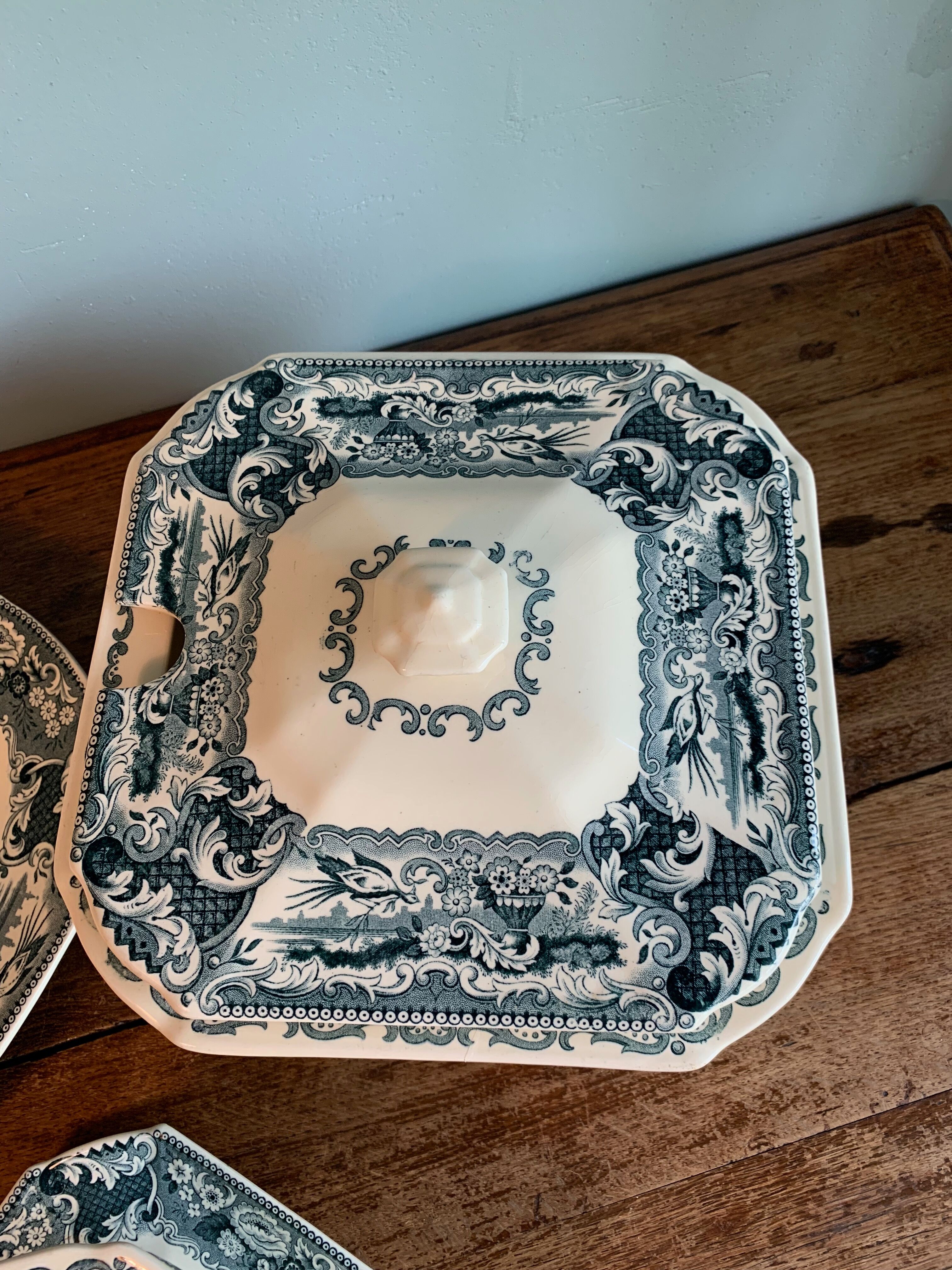 Set of 3 serving dishes in Maastricht ceramic