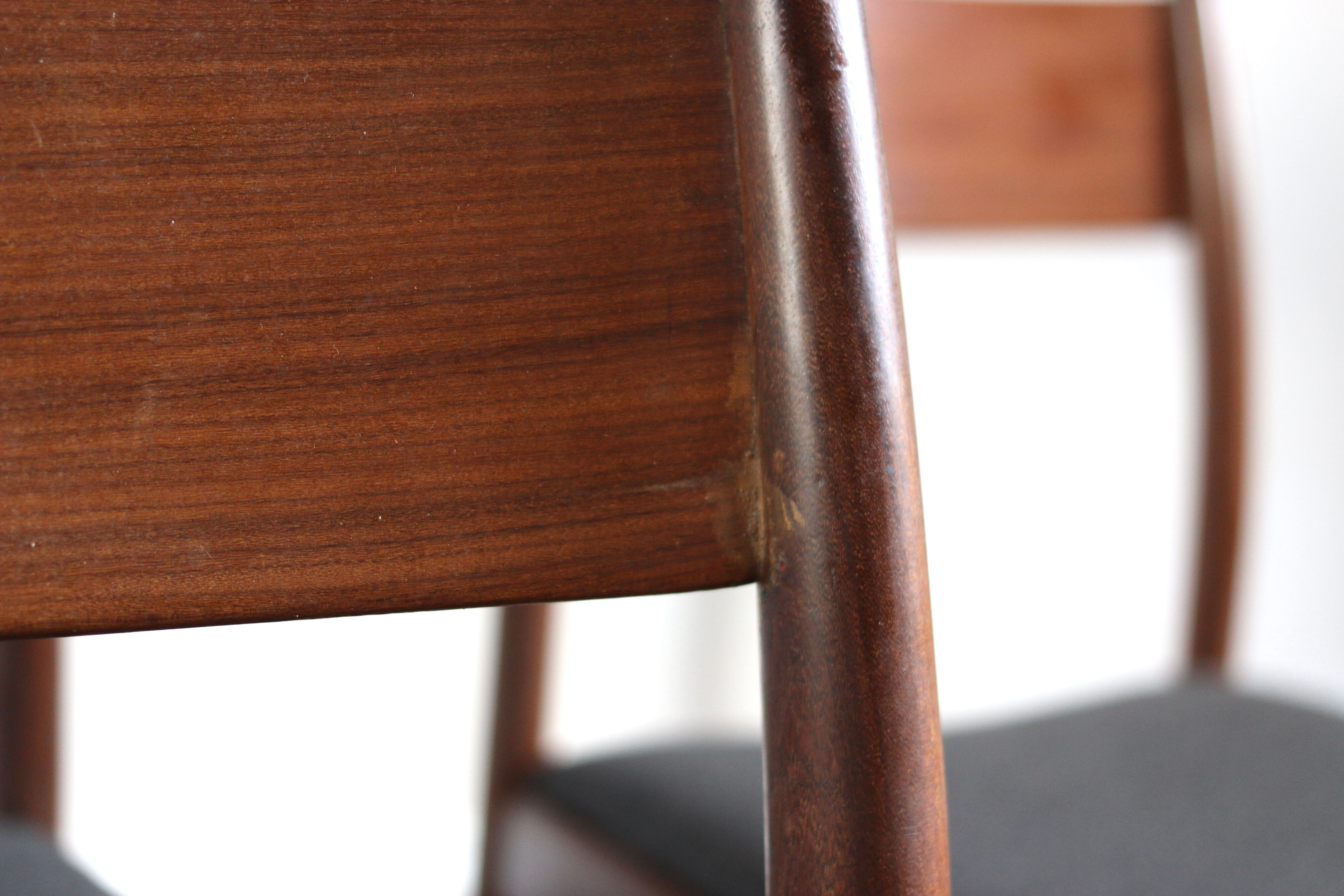 Set of 6 Scandinavian vintage teak chairs Gessef 1960