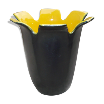 Saint-Clément black and yellow "petals" vase by b. létalle - 1950 vintage