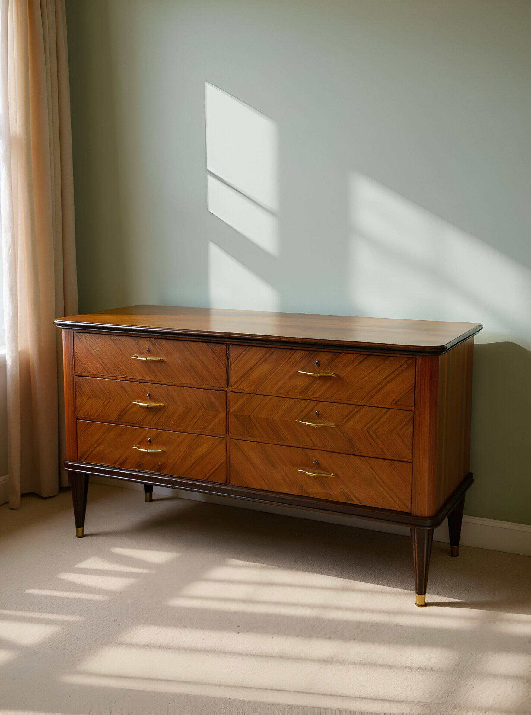 An Italian chest of drawers from the mid-20th century.