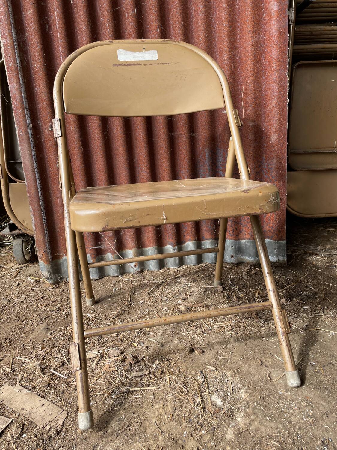 Chaises pliantes en métal