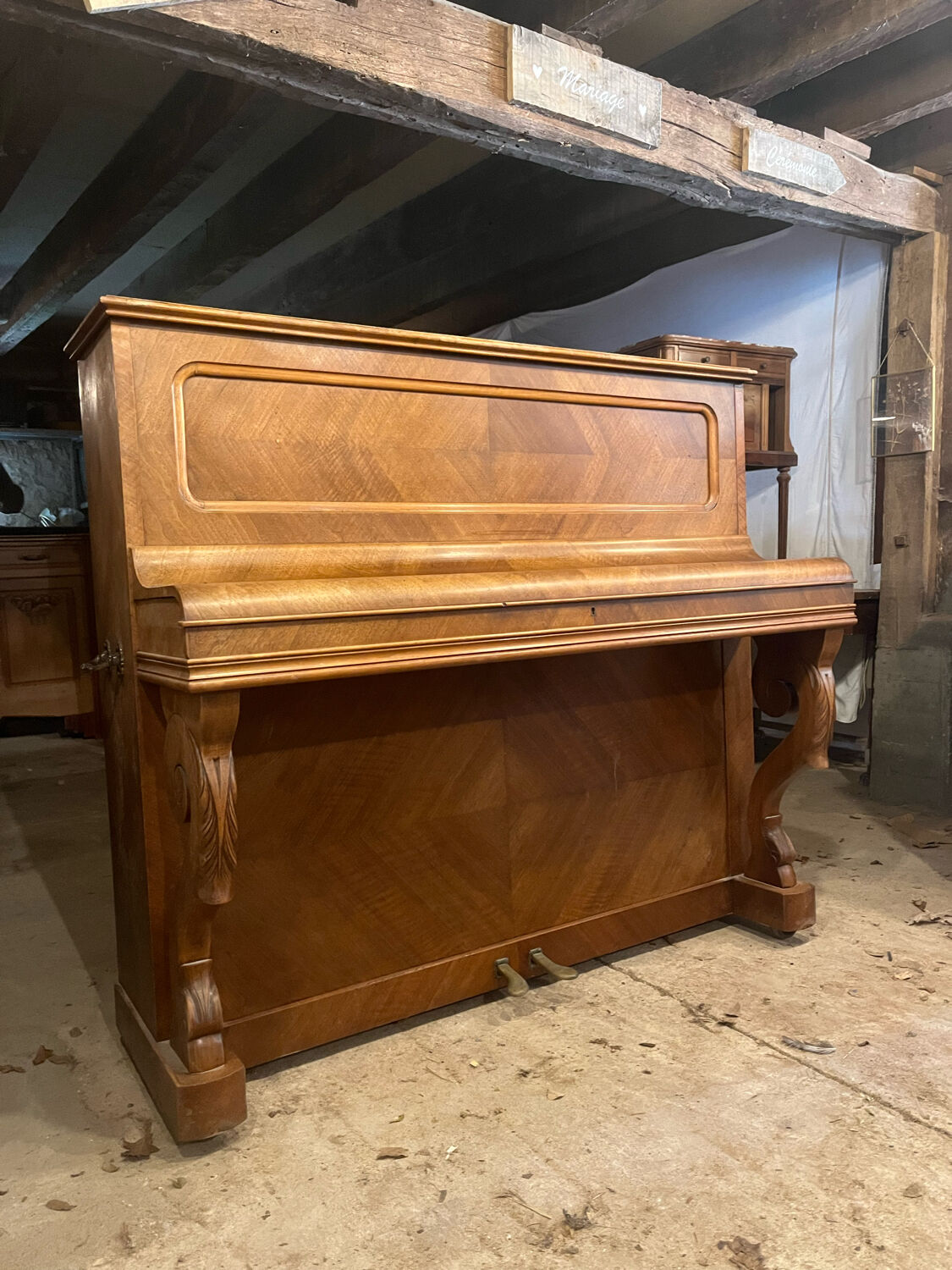 Upright piano Leguerinais Frères to makeover