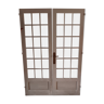 Porte fenêtre à carreaux à double vantaux