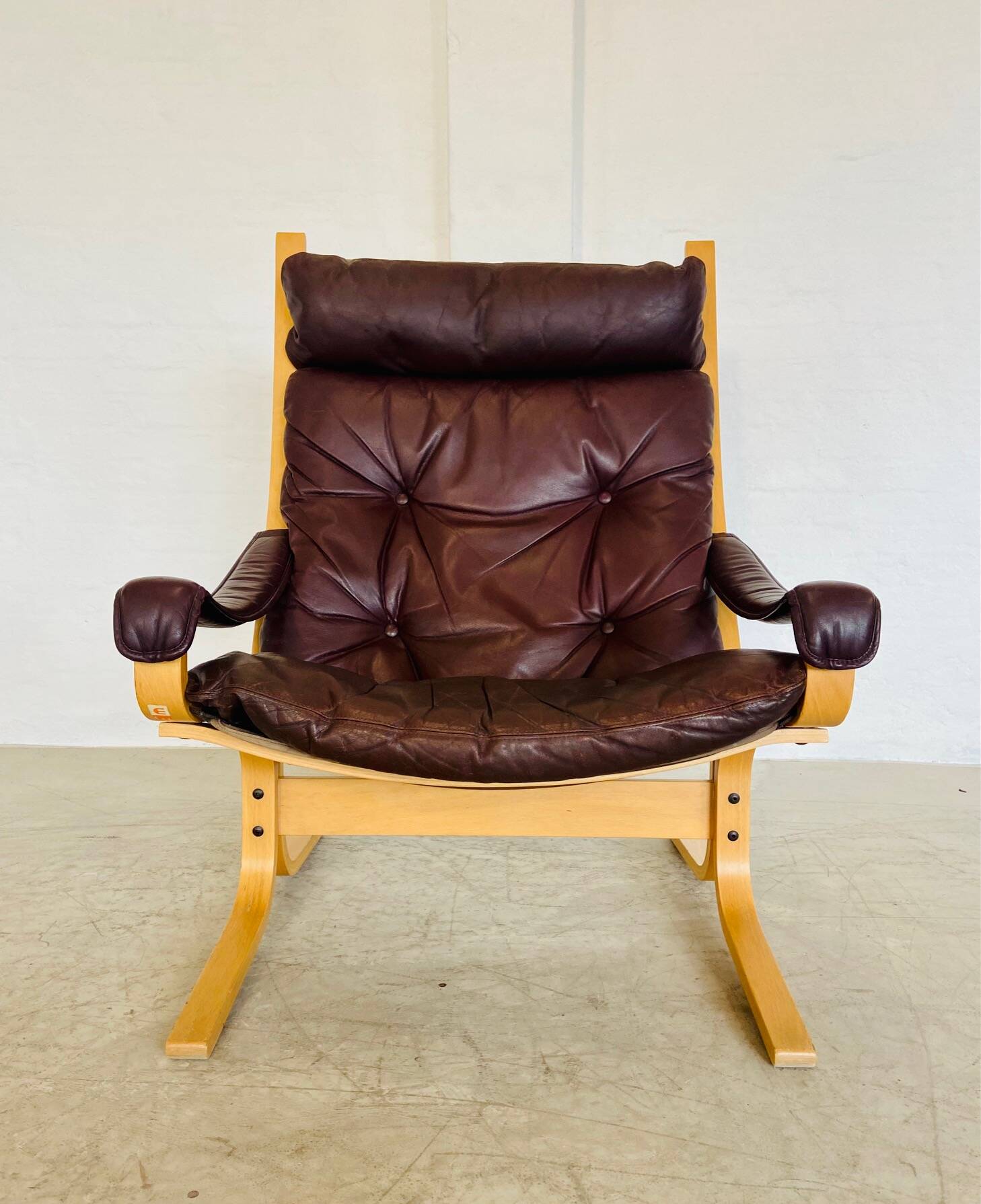 Vintage mid-century scandinavian brown leather lounge chair by ingmar relli