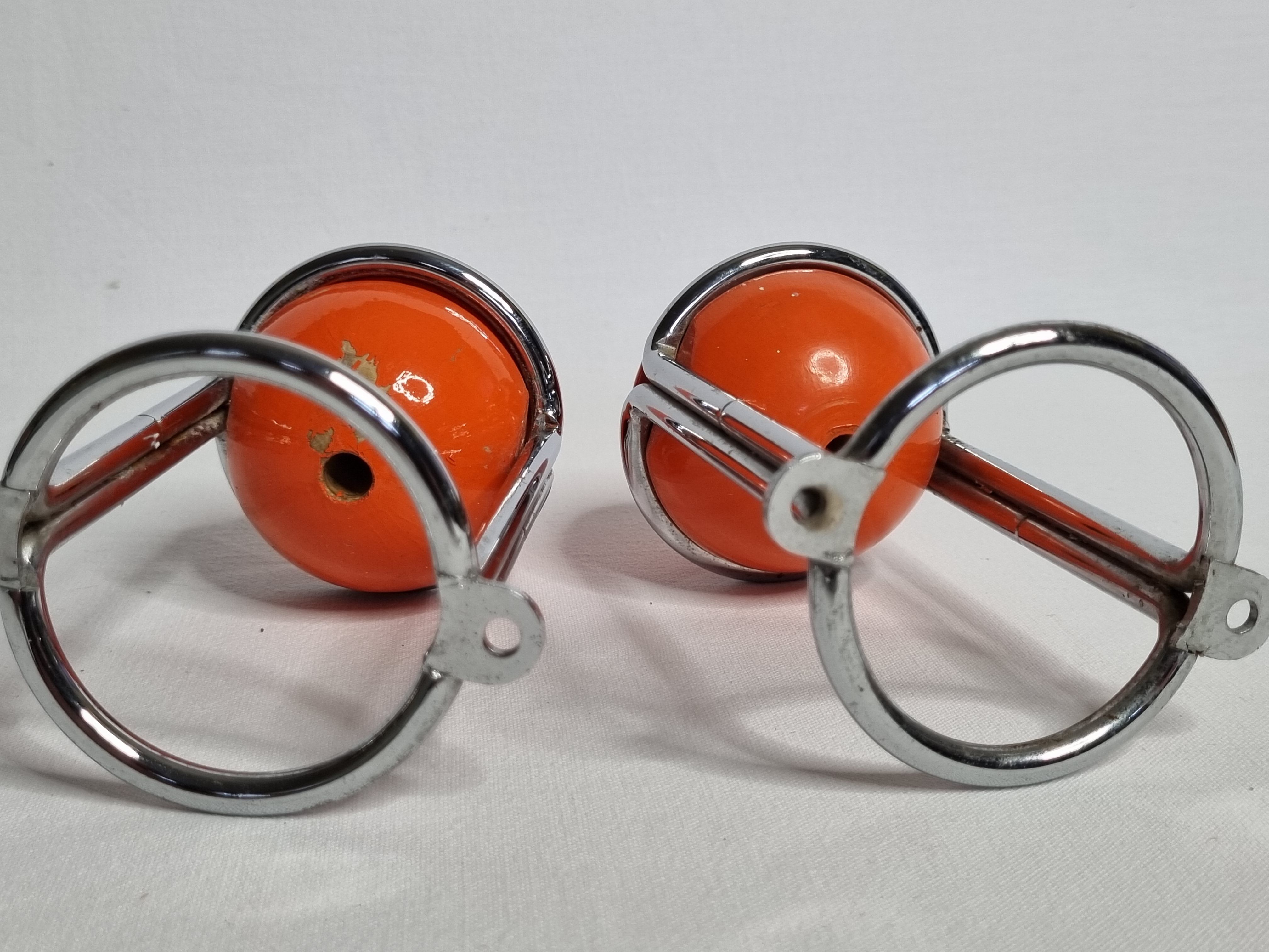 “Space Age” wall coat rack, two spherical coat hooks