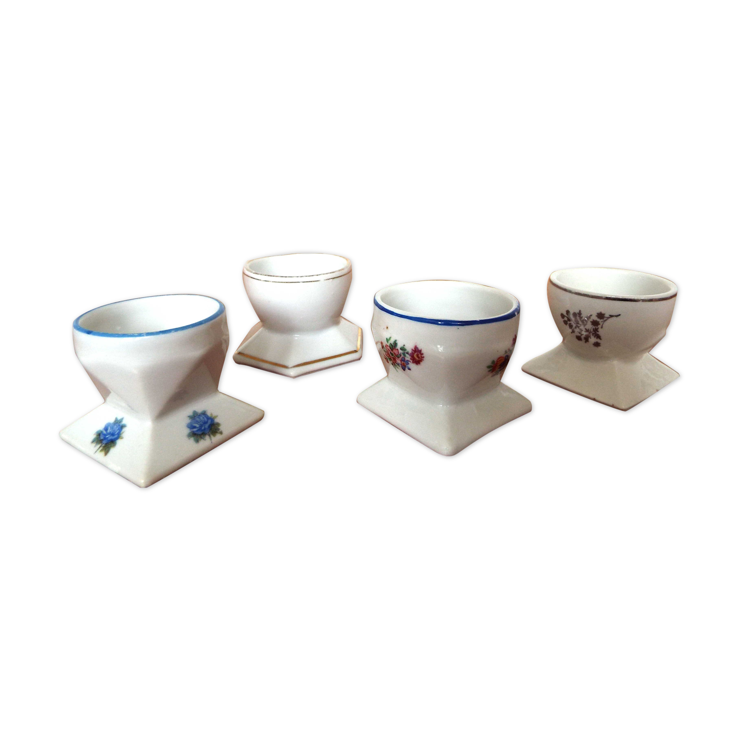 4 eggcups