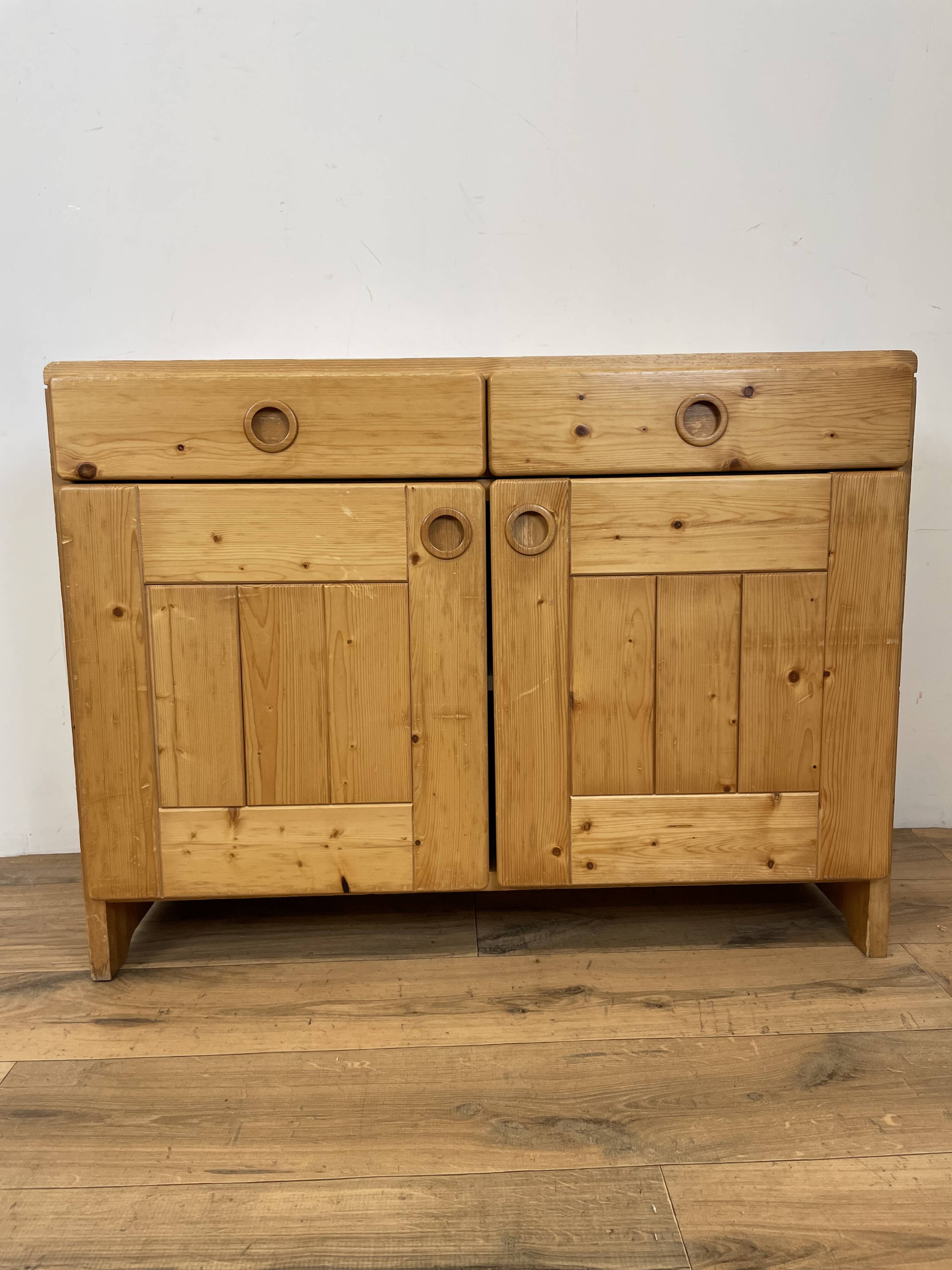 Solid pine buffet Charlotte Perriand selection